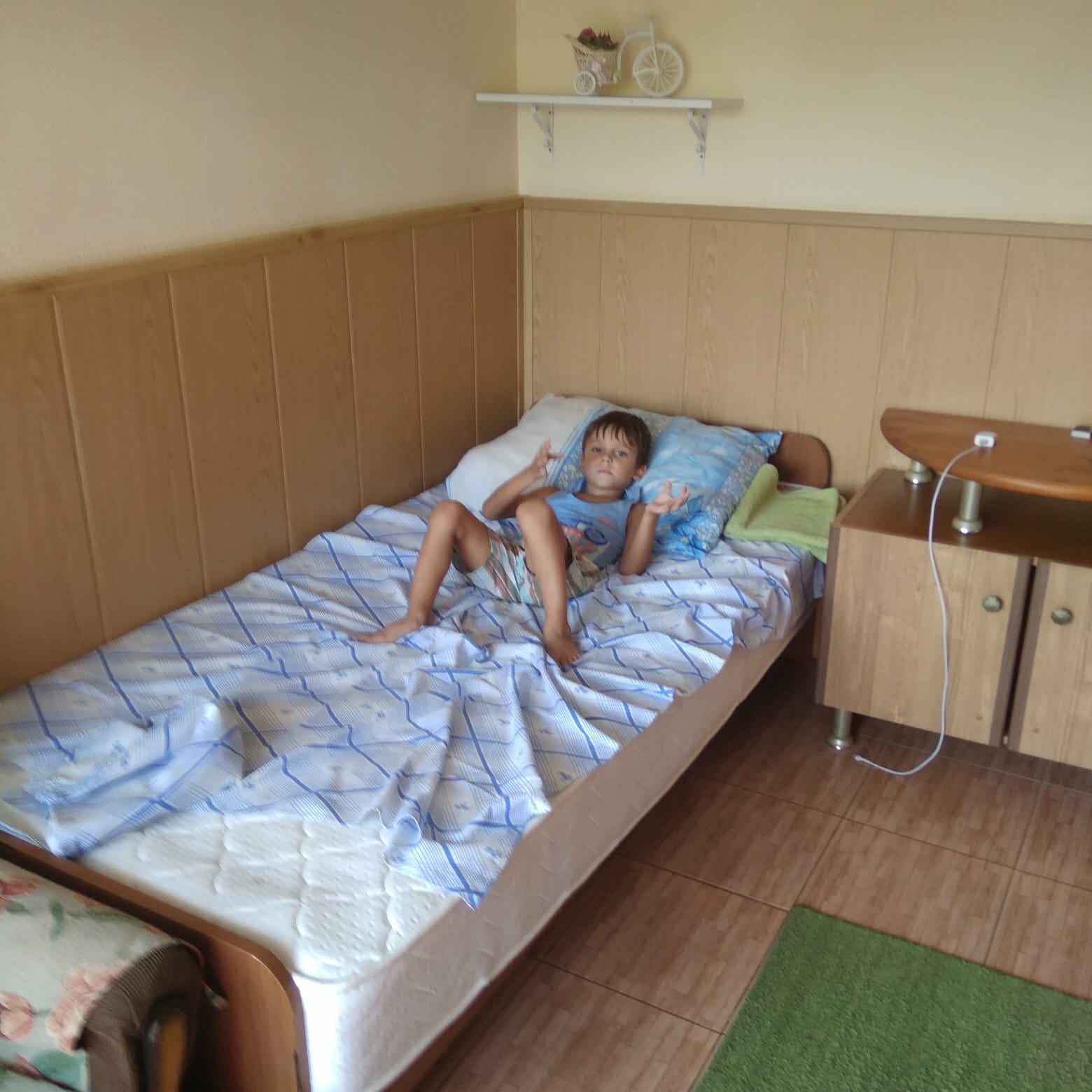 Двухместный номер эконом-класса с 2 отдельными кроватями