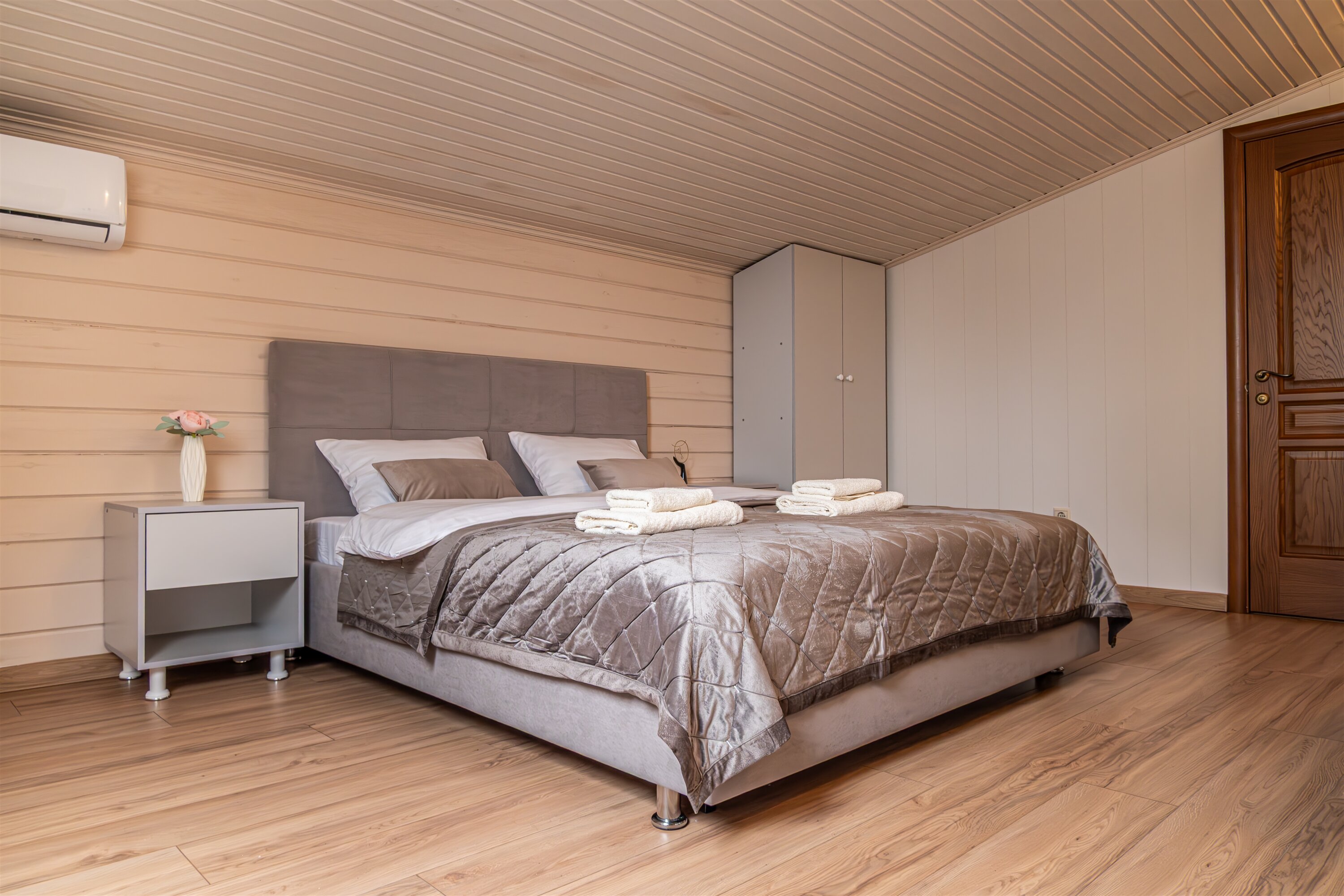 Небольшой двухместный номер с 1 кроватью