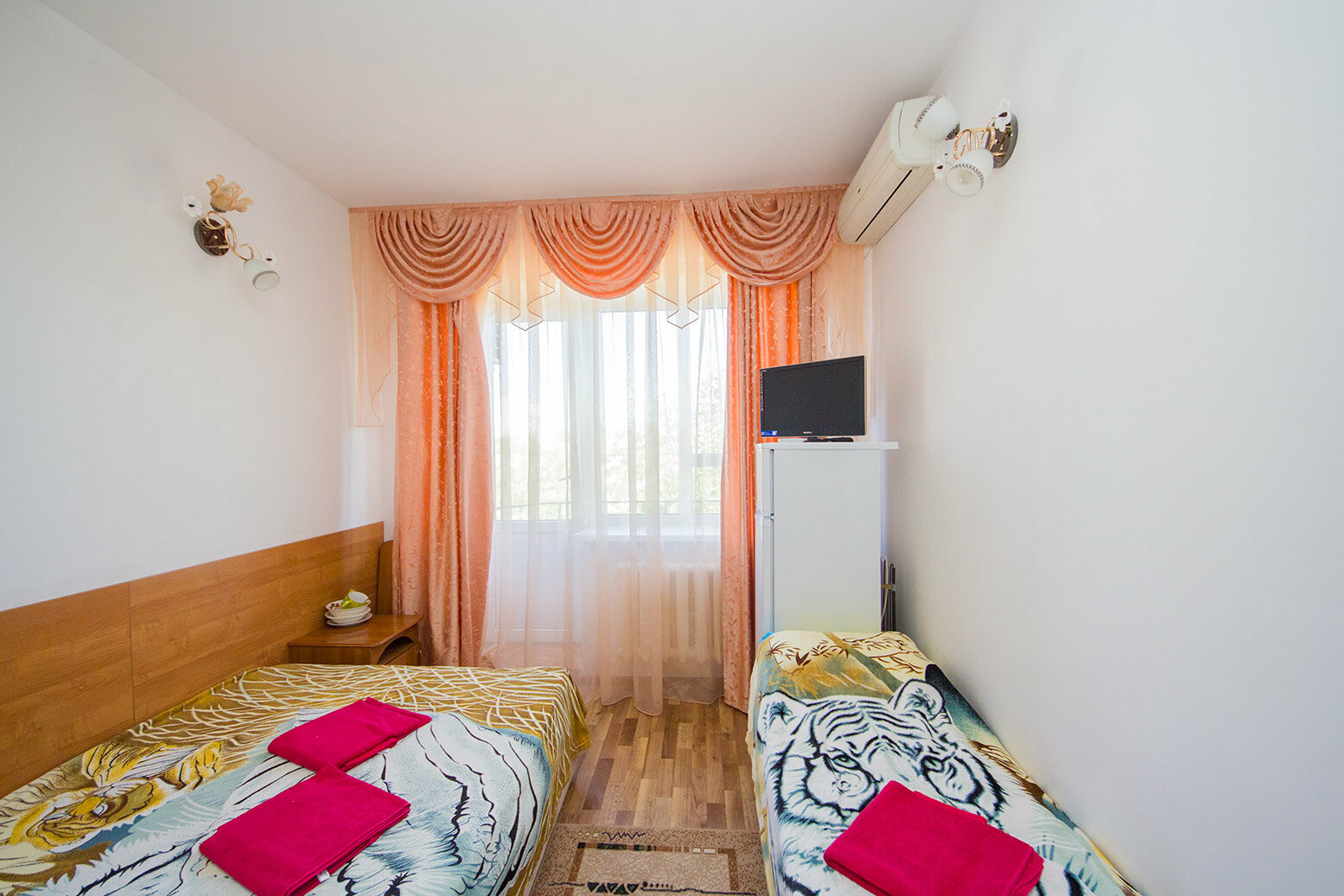 Трехместный номер с душем