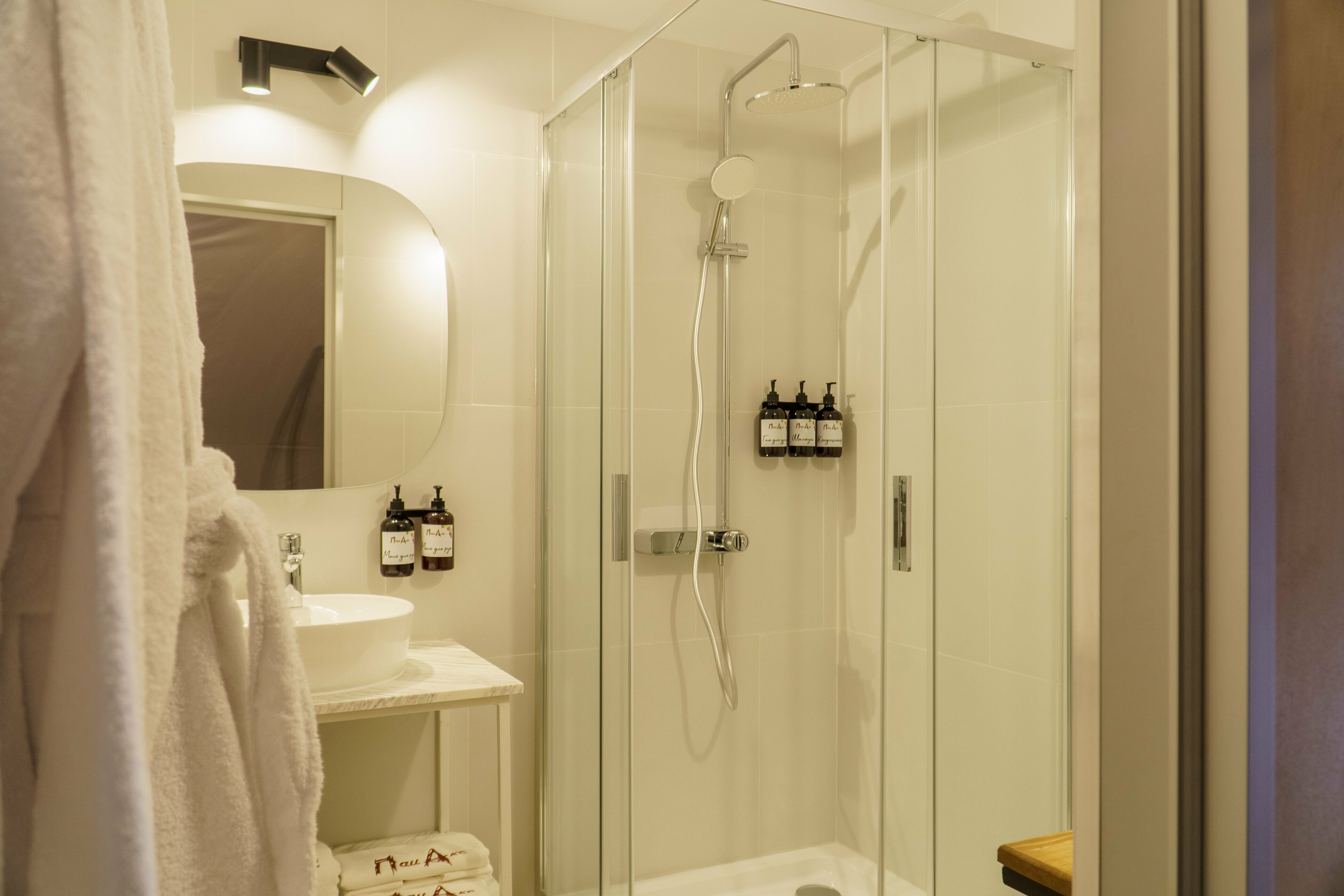 Улучшенный четырехместный номер