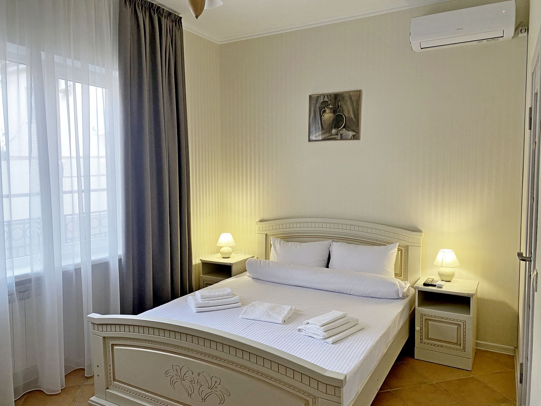 №2 2-х местный номер без балкона, первый этаж