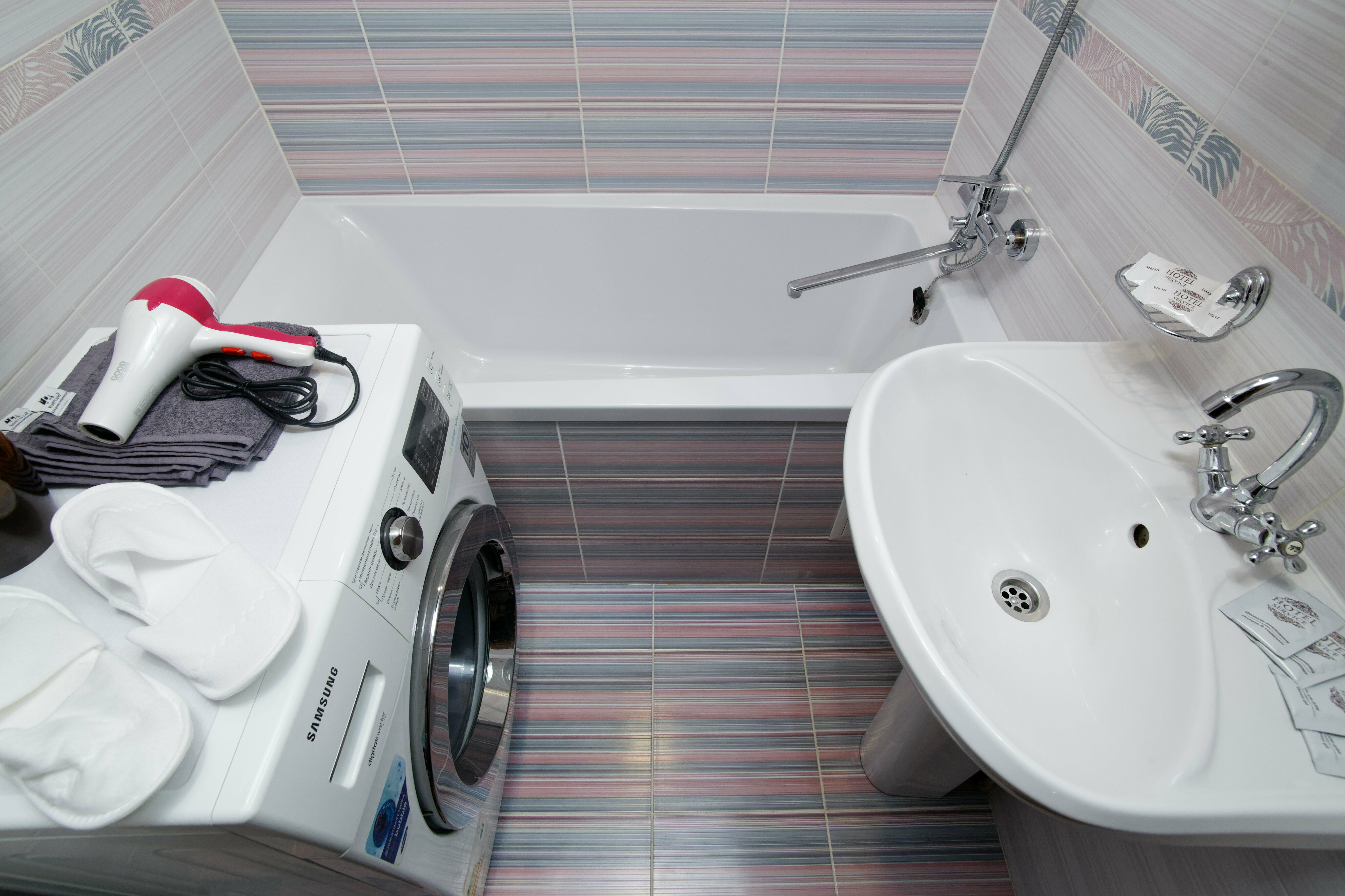 Cемейный номер с собственной ванной комнатой