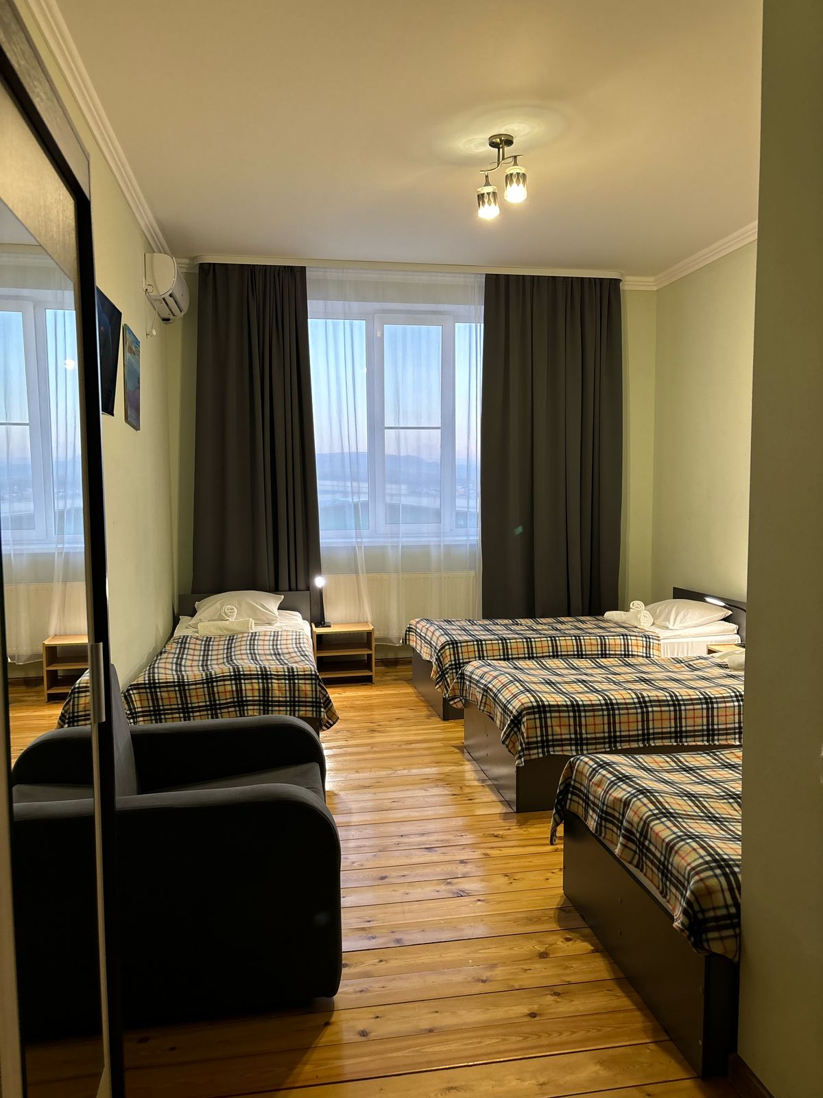 Четырехместный номер с раздельными кроватями