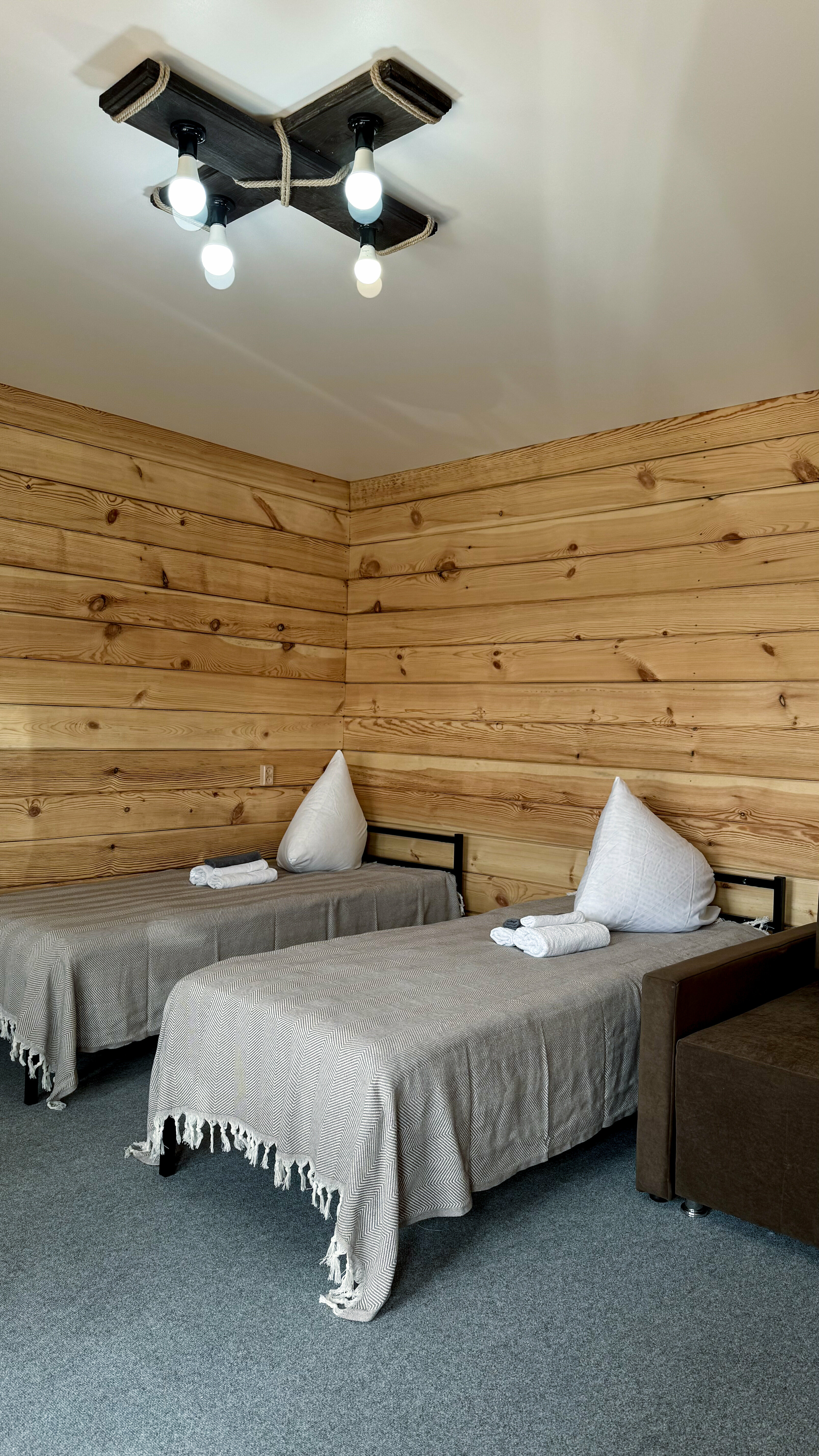 Четырехместный номер с видом на горы