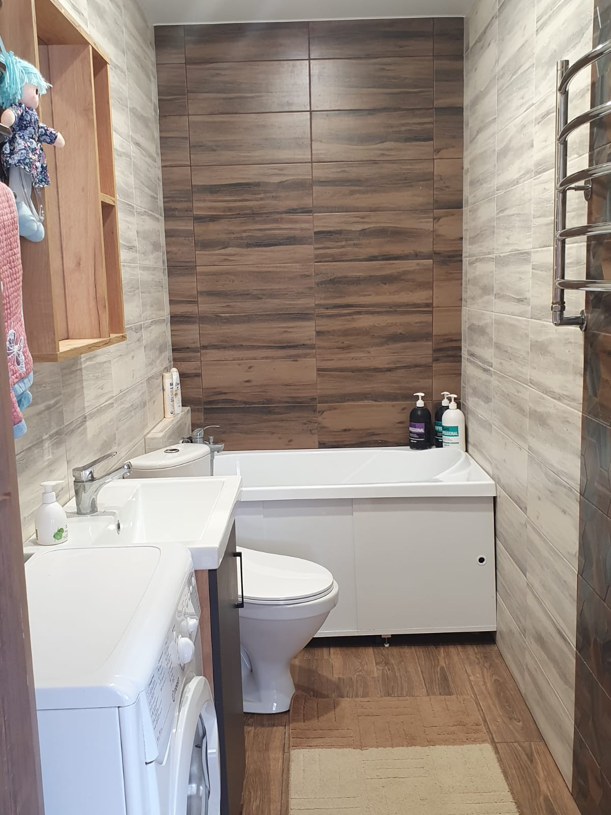 Дом с гостиной - кухней и 3 спальнями (с ванной)