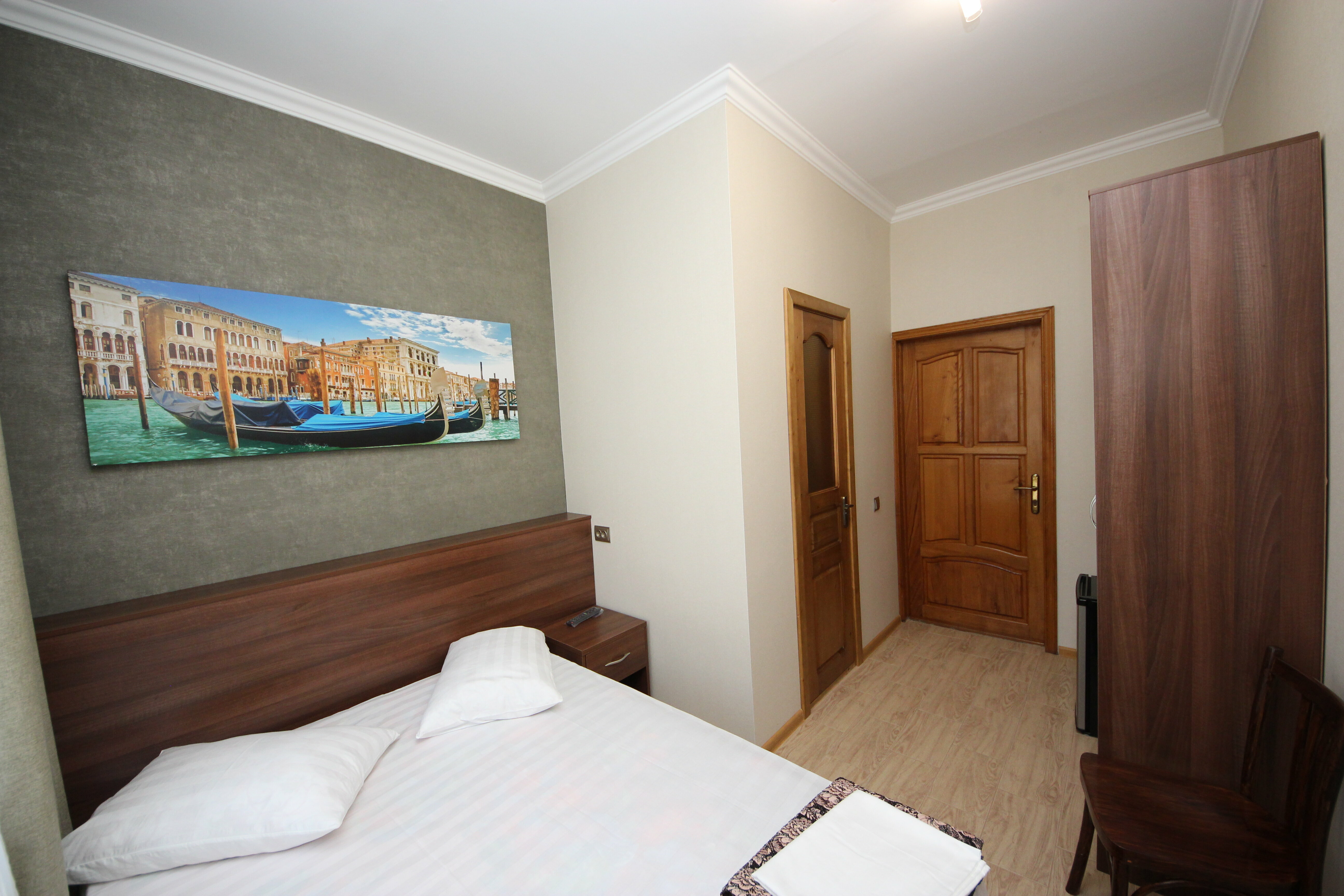 Стандартный двухместный номер с 1 кроватью или 2 отдельными кроватями с собственной ванной комнатой