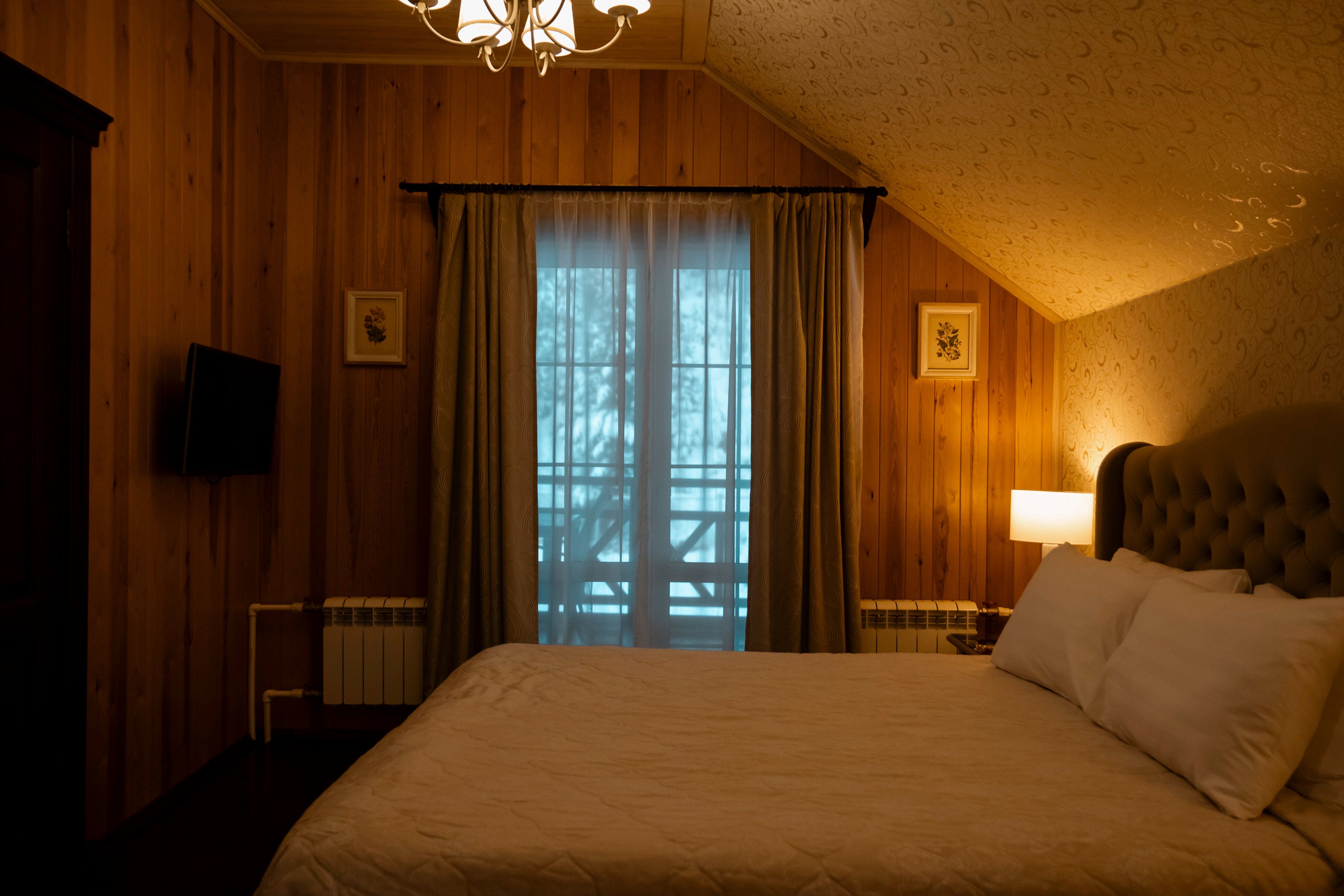 Трехместный номер с балконом