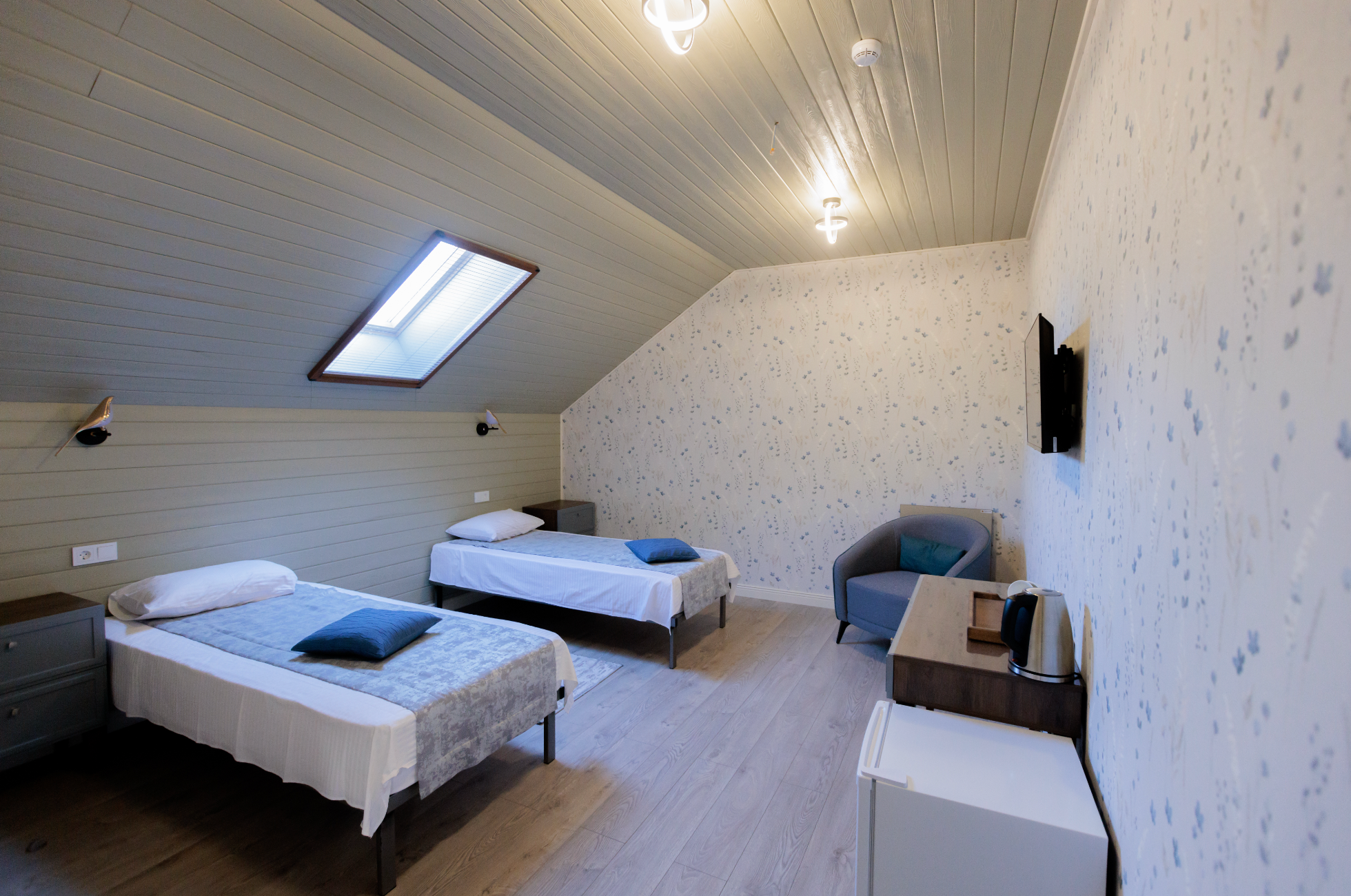 Улучшенный двухместный номер с 2 отдельными кроватями