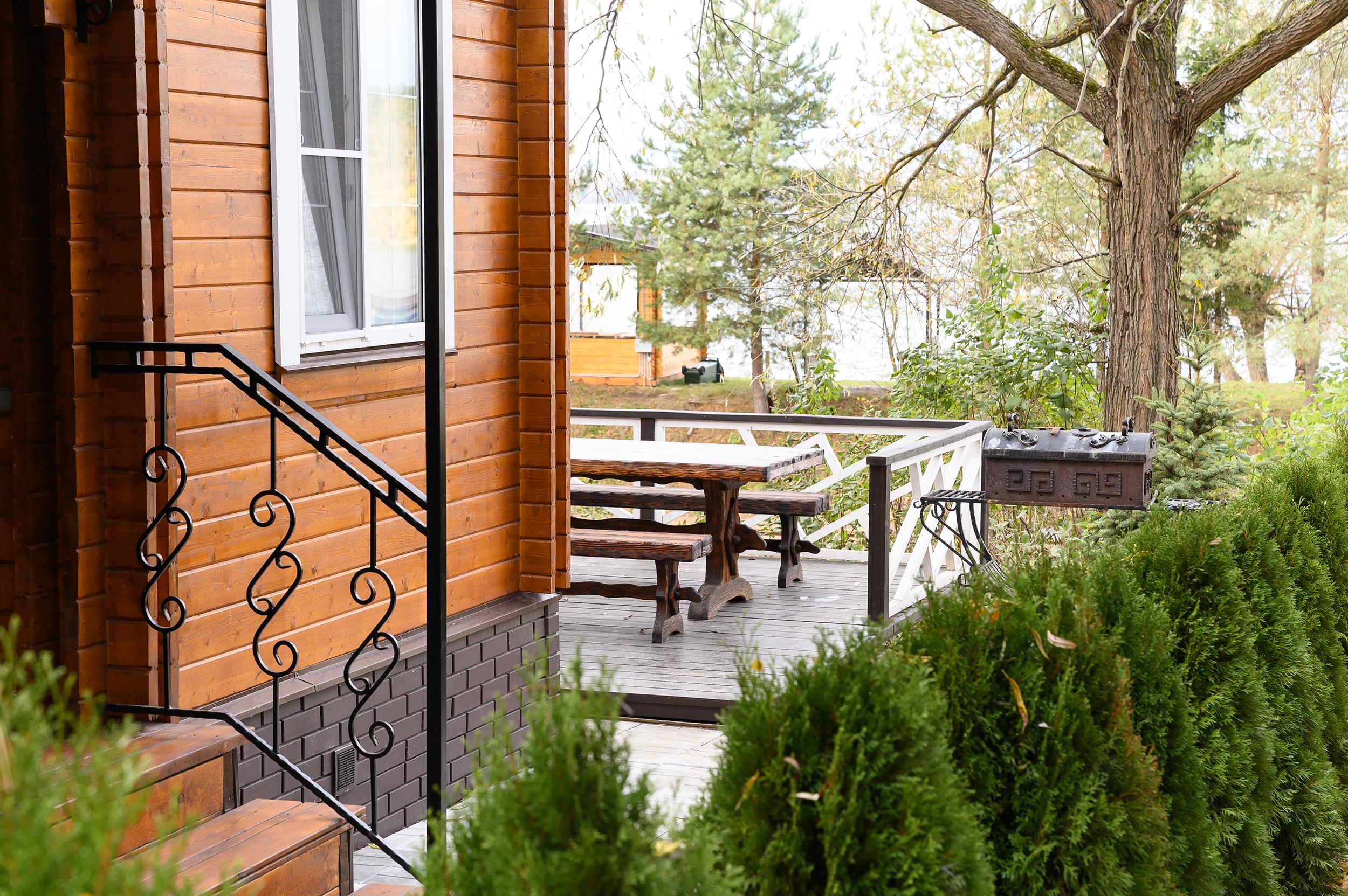 Дом с террасой