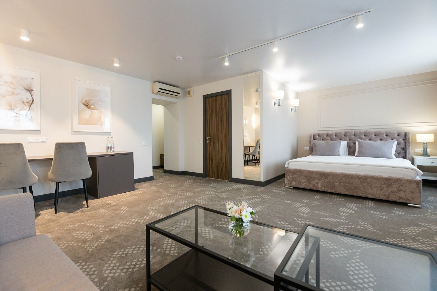 Джуниор Сюит №1