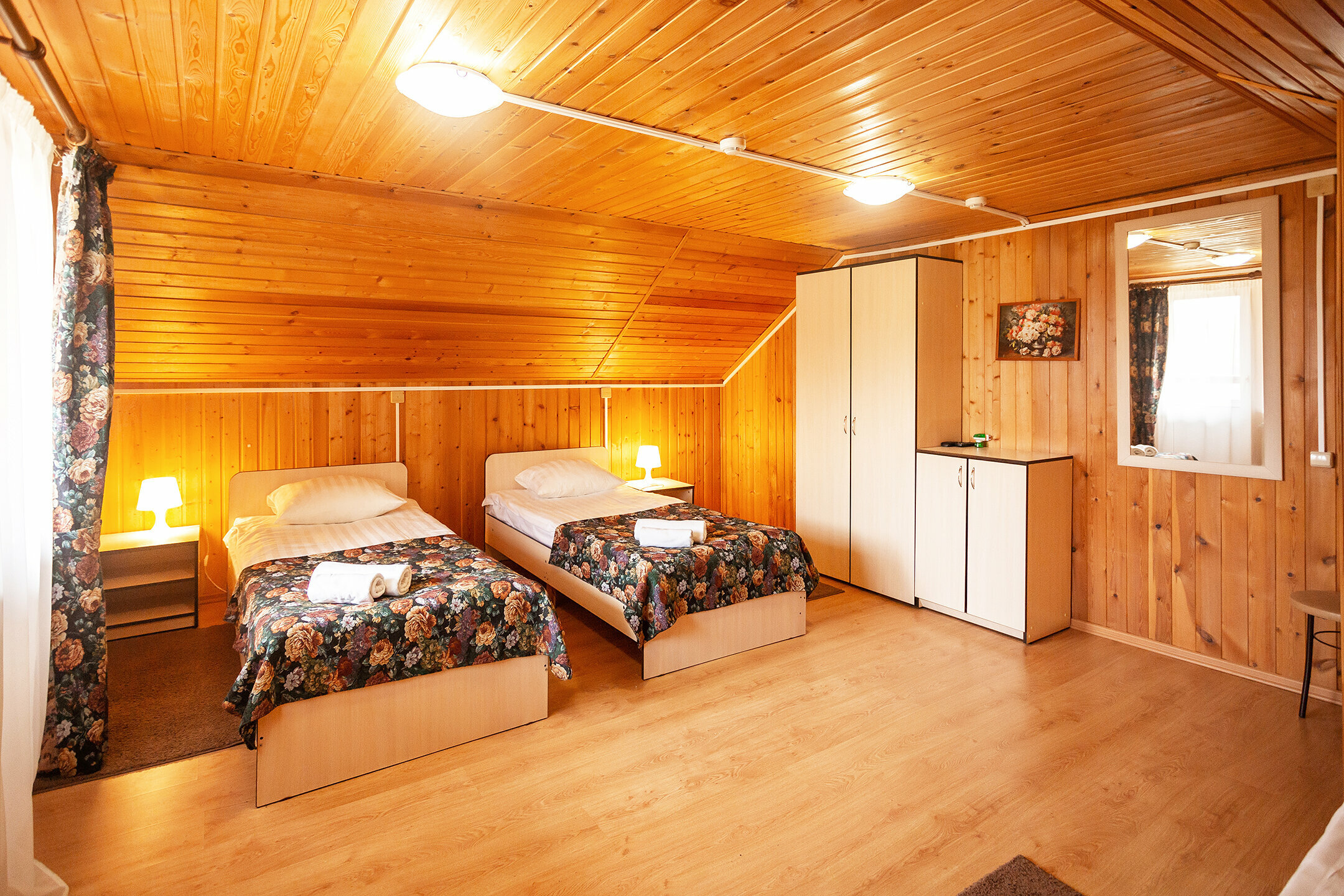 Двухуровневый трехместный номер