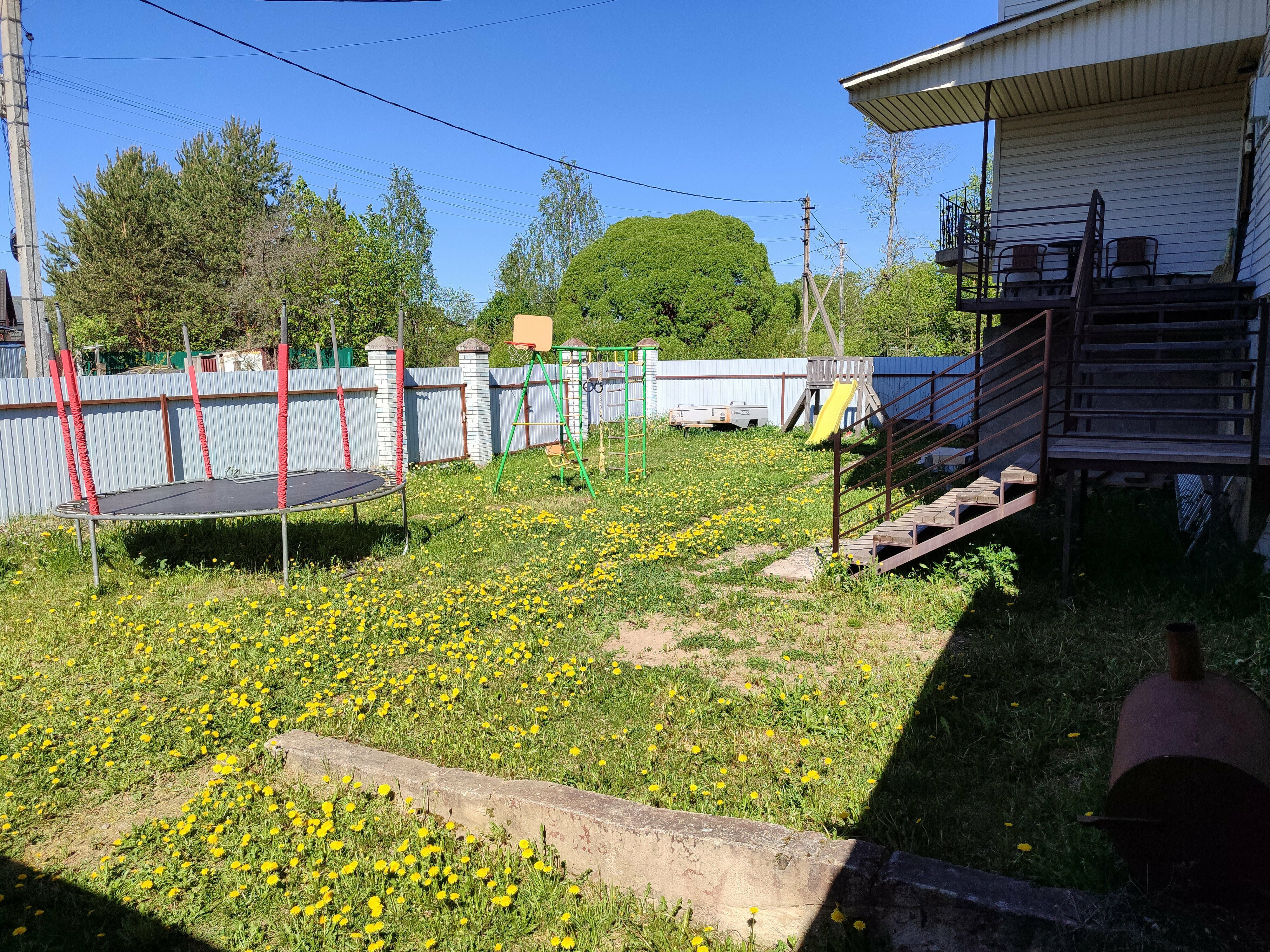 "Окно в Саблино", комната, эконом, трехместная, односпальные кровати + кресло-кровать, Wi-Fi, удобства на 5 комнат, 15 кв/м, 2 этаж