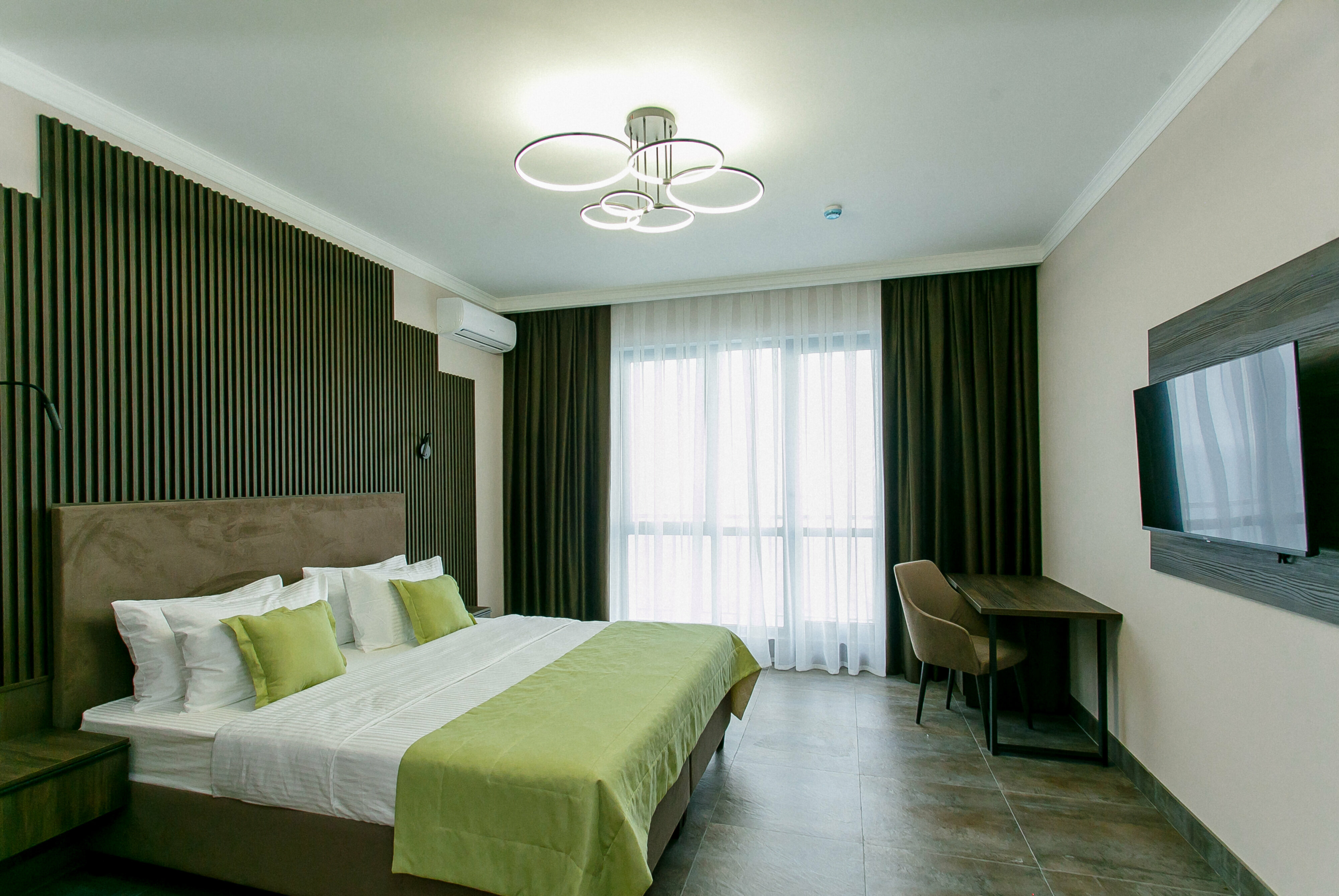 Двухкомнатный Люкс с видом на море и балконом