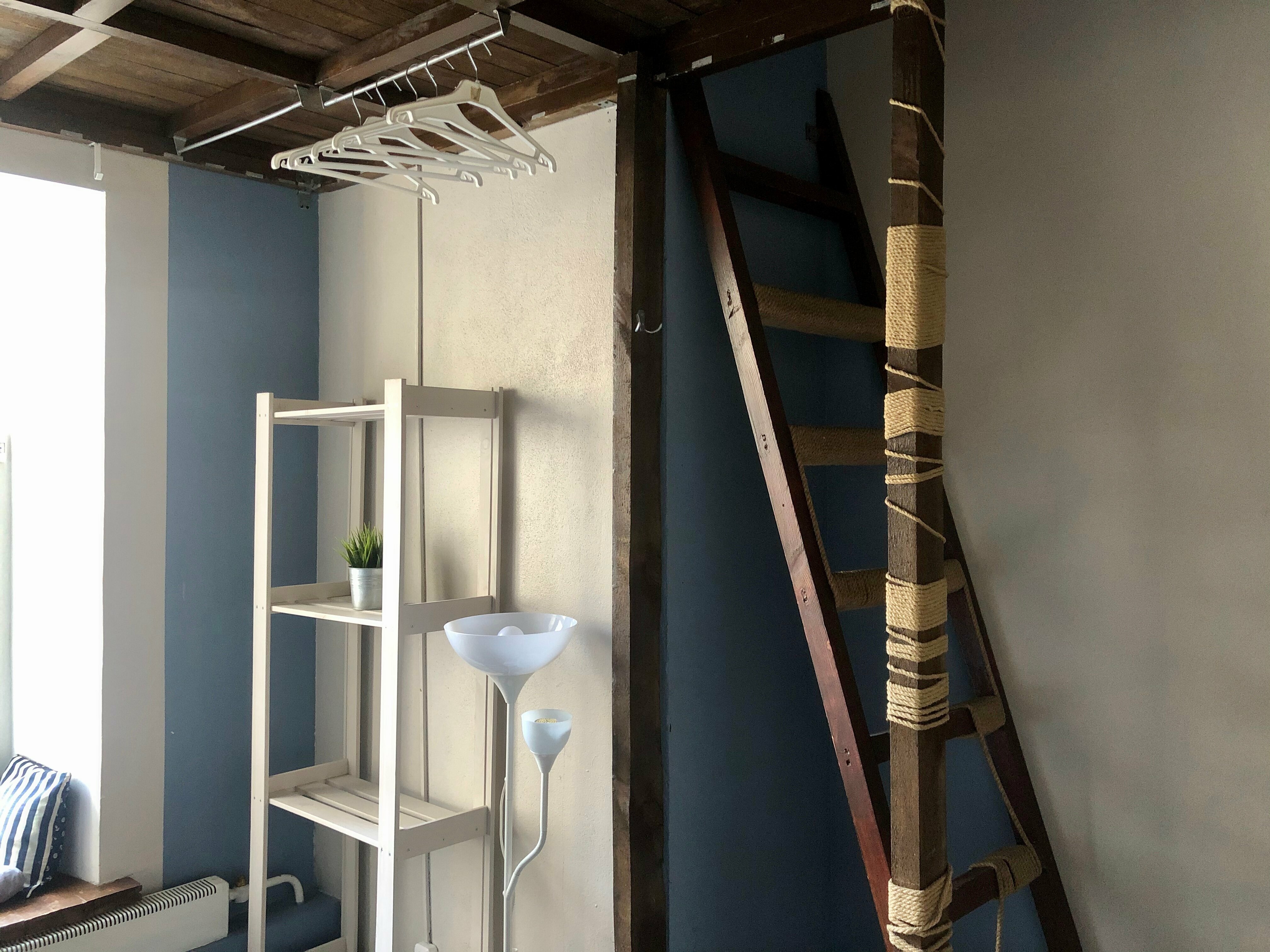 Четырехместный номер с общей ванной комнатой