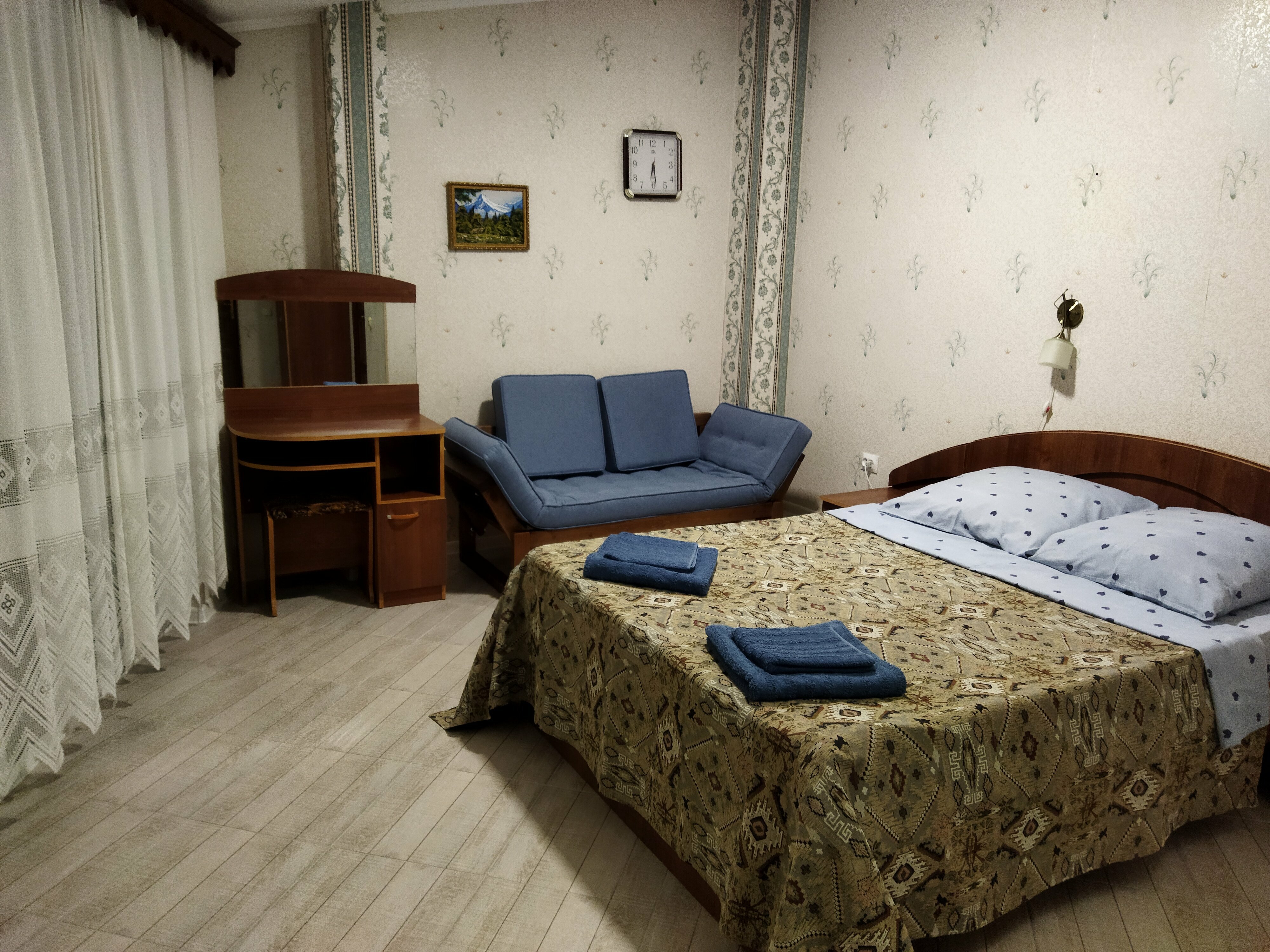 № 5 С балконом на море