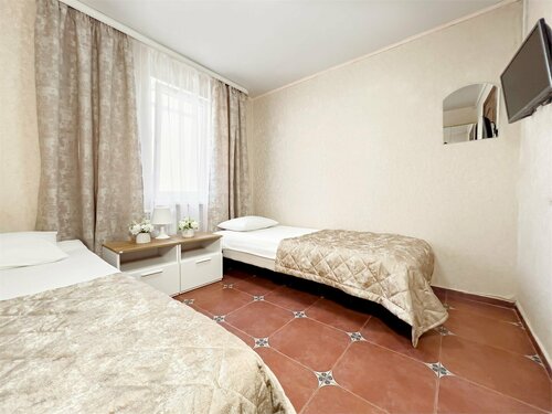 Бюджетный номер на 4 этаже с общей ванной комнатой