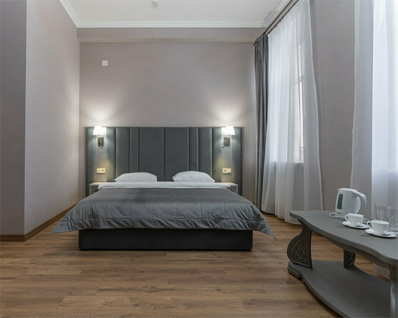 Номер-студия с кроватью размера "king-size" и диван-кроватью