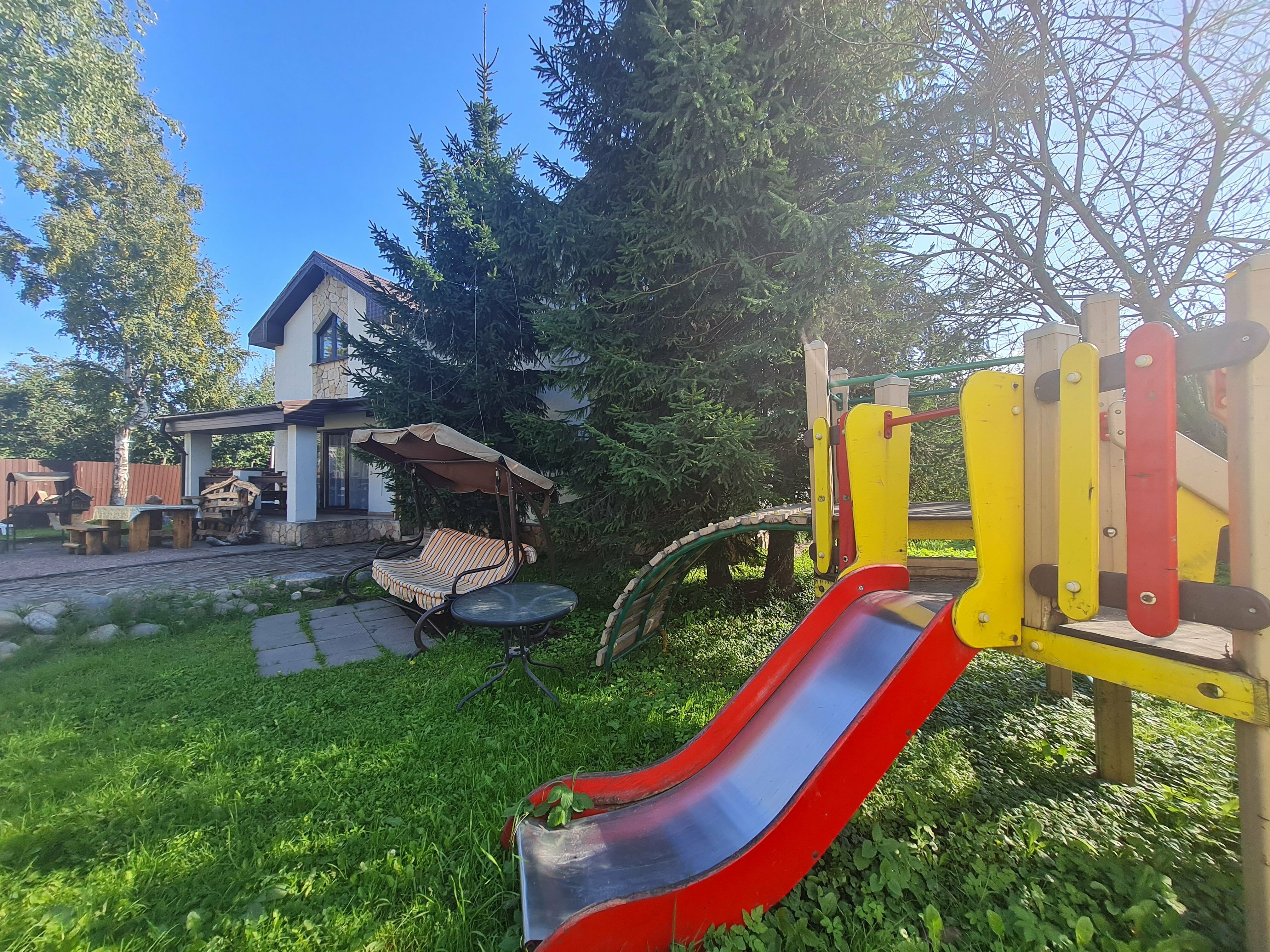 Коттедж с 6 спальнями