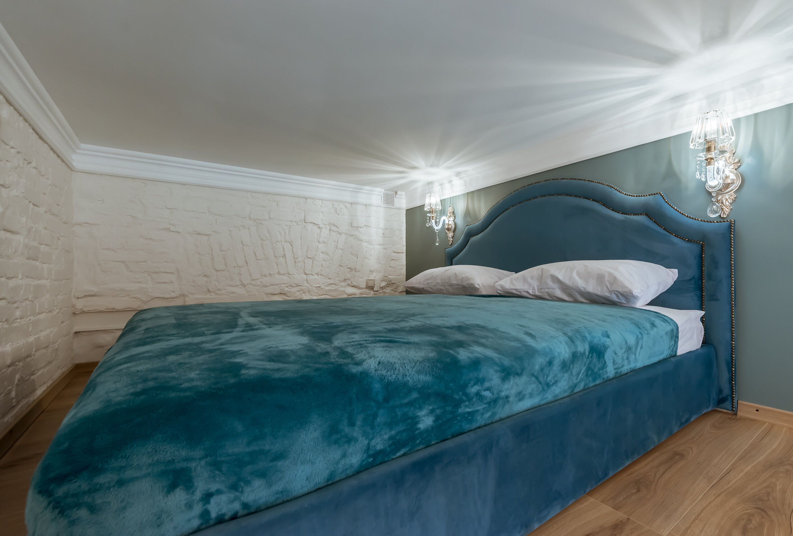 Дизайнерская студия с видом на Казанский Собор и реку