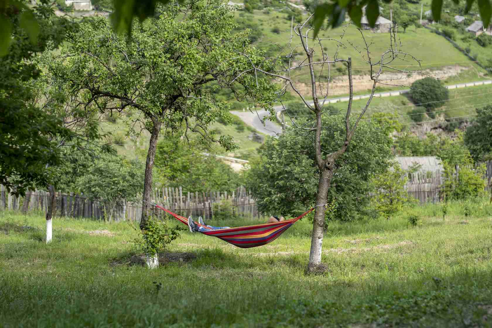 Койко-место в номере с видом на горы с четырьмя кроватями