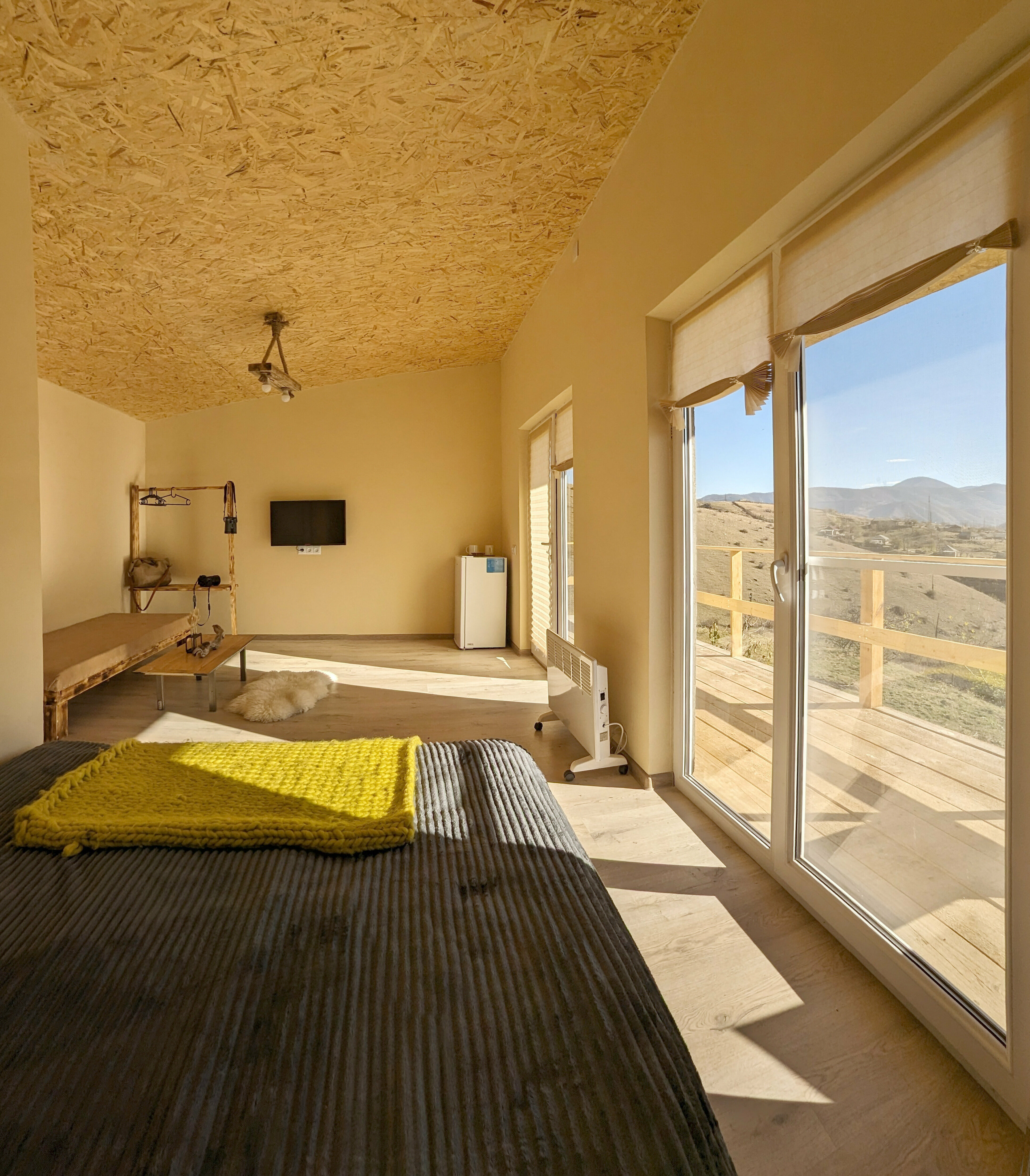 Коттеджи с видом на горы и ущелье