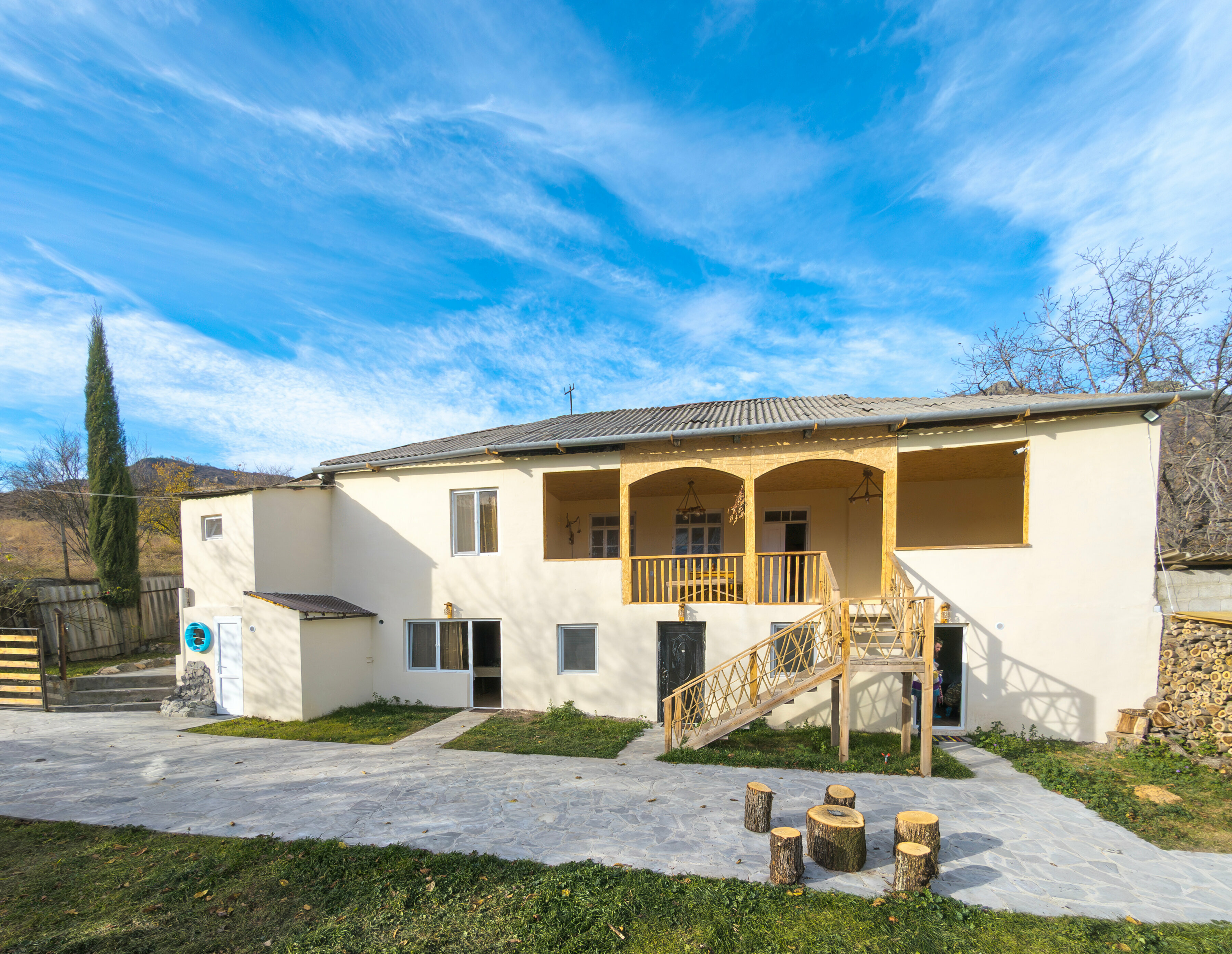 Двухкомнатный семейный номер с собственным душем