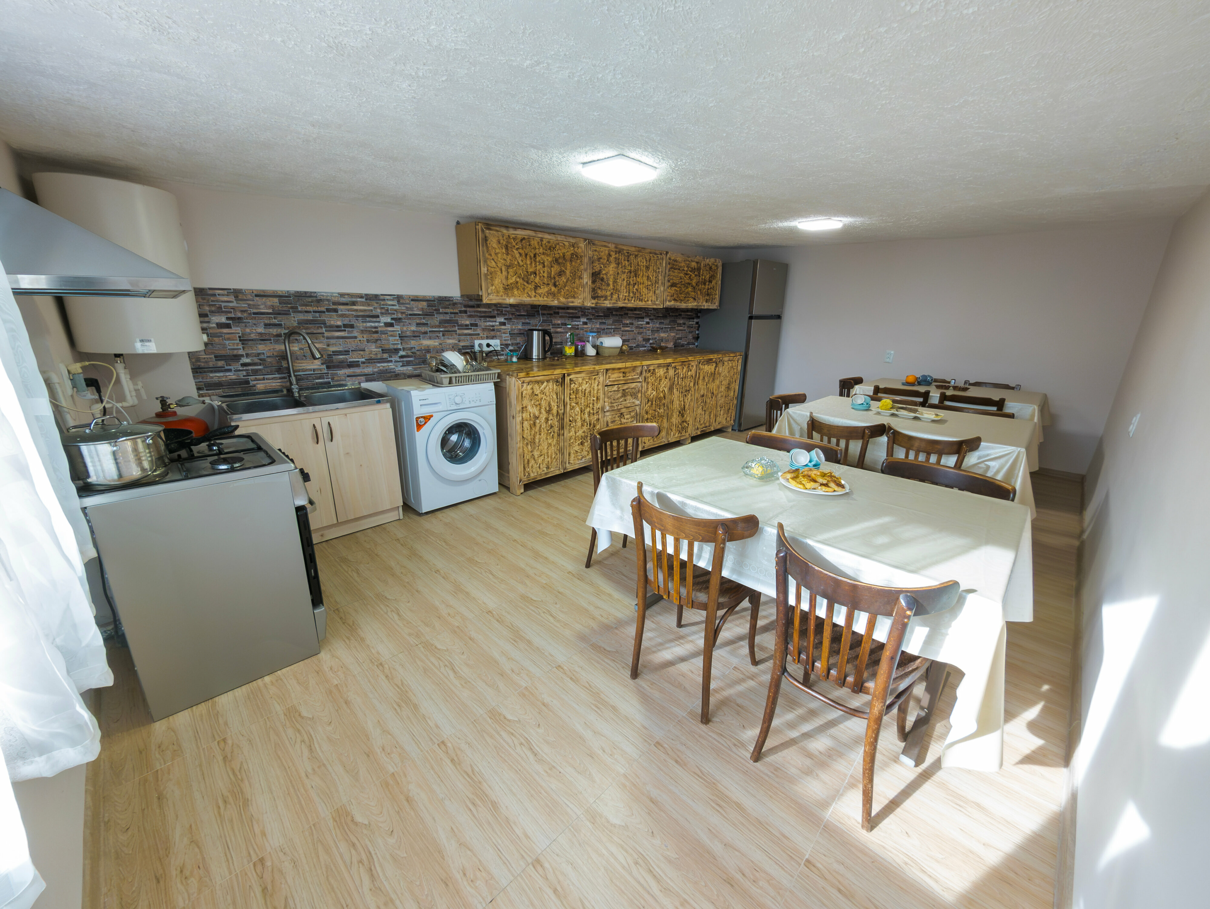 Коттеджи с видом на горы и ущелье