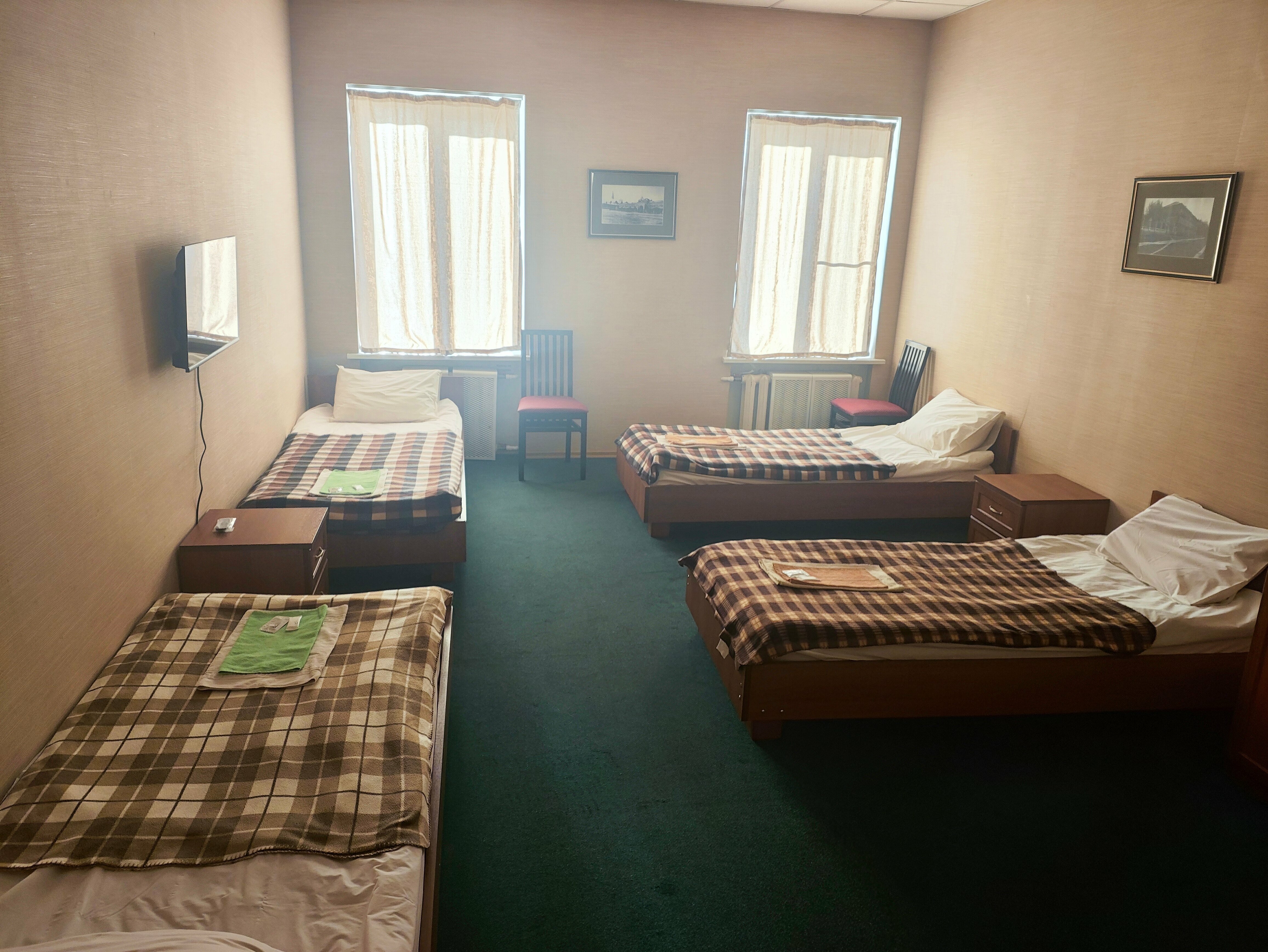 Четырехместный номер эконом-класса