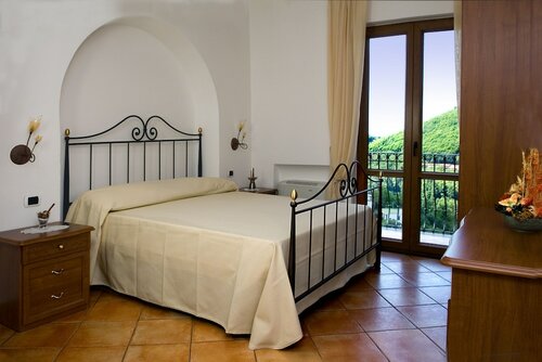 Двухместный номер с 1 двуспальной кроватью, вид на море в Farfalle E Gabbiani