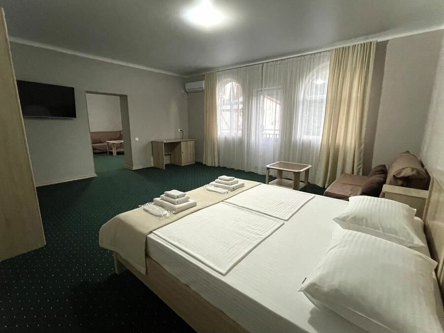 4-х местный 2-х комнатный «Люкс»