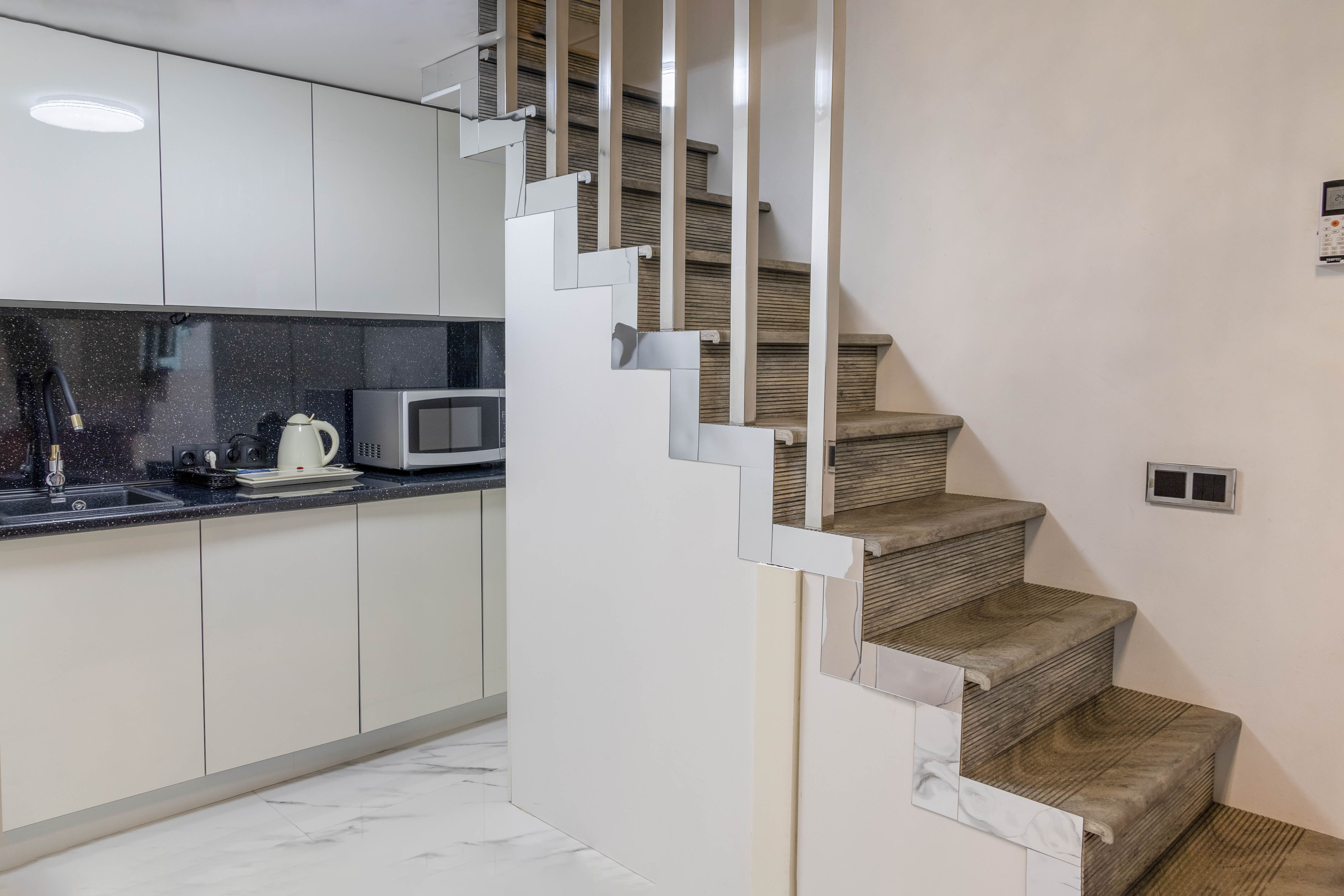 Студия двухуровневая