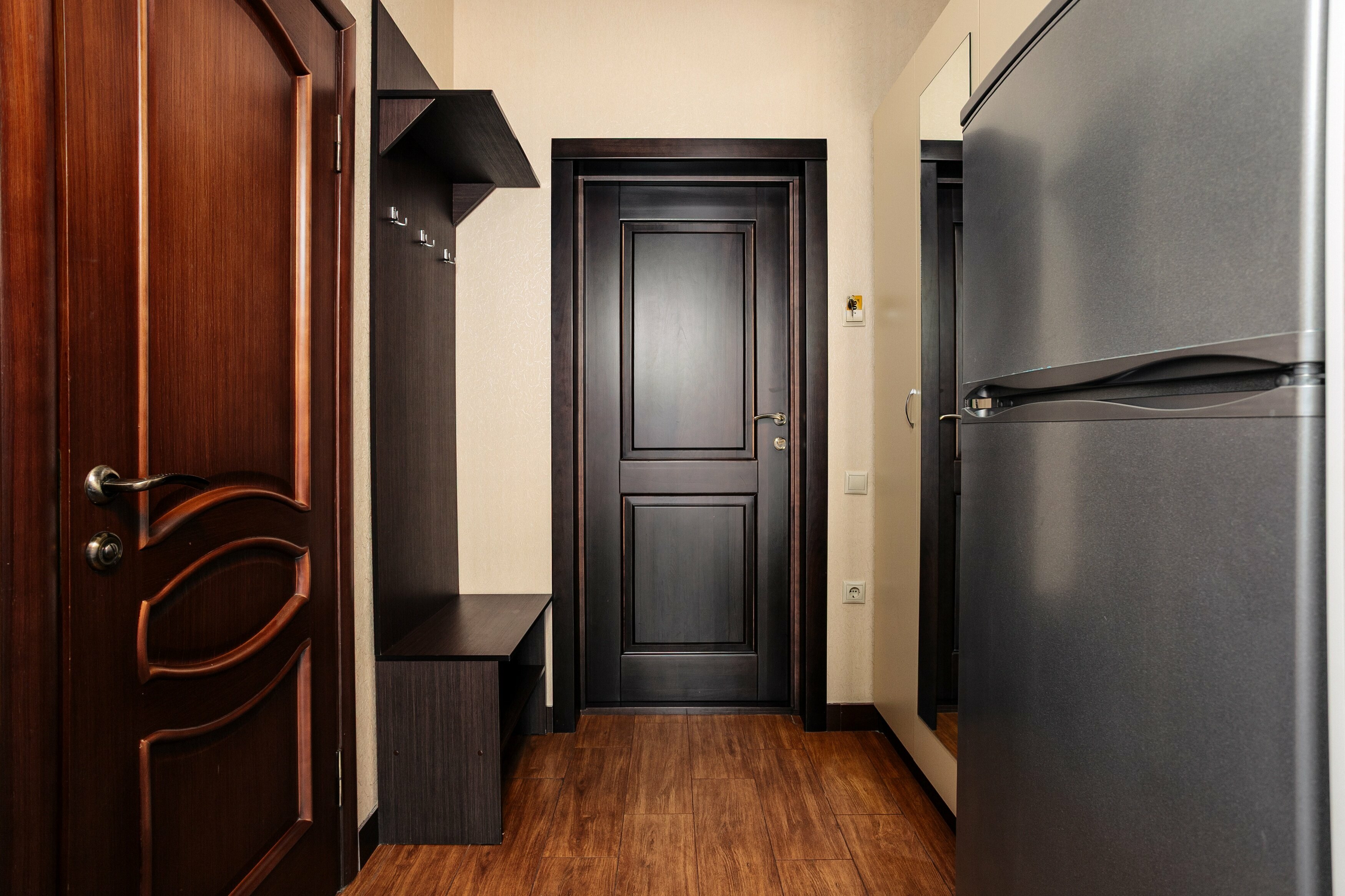 Апартаменты с отдельной спальней ,кухней ,балконом до 4 гостей( экскурсия в подарок)