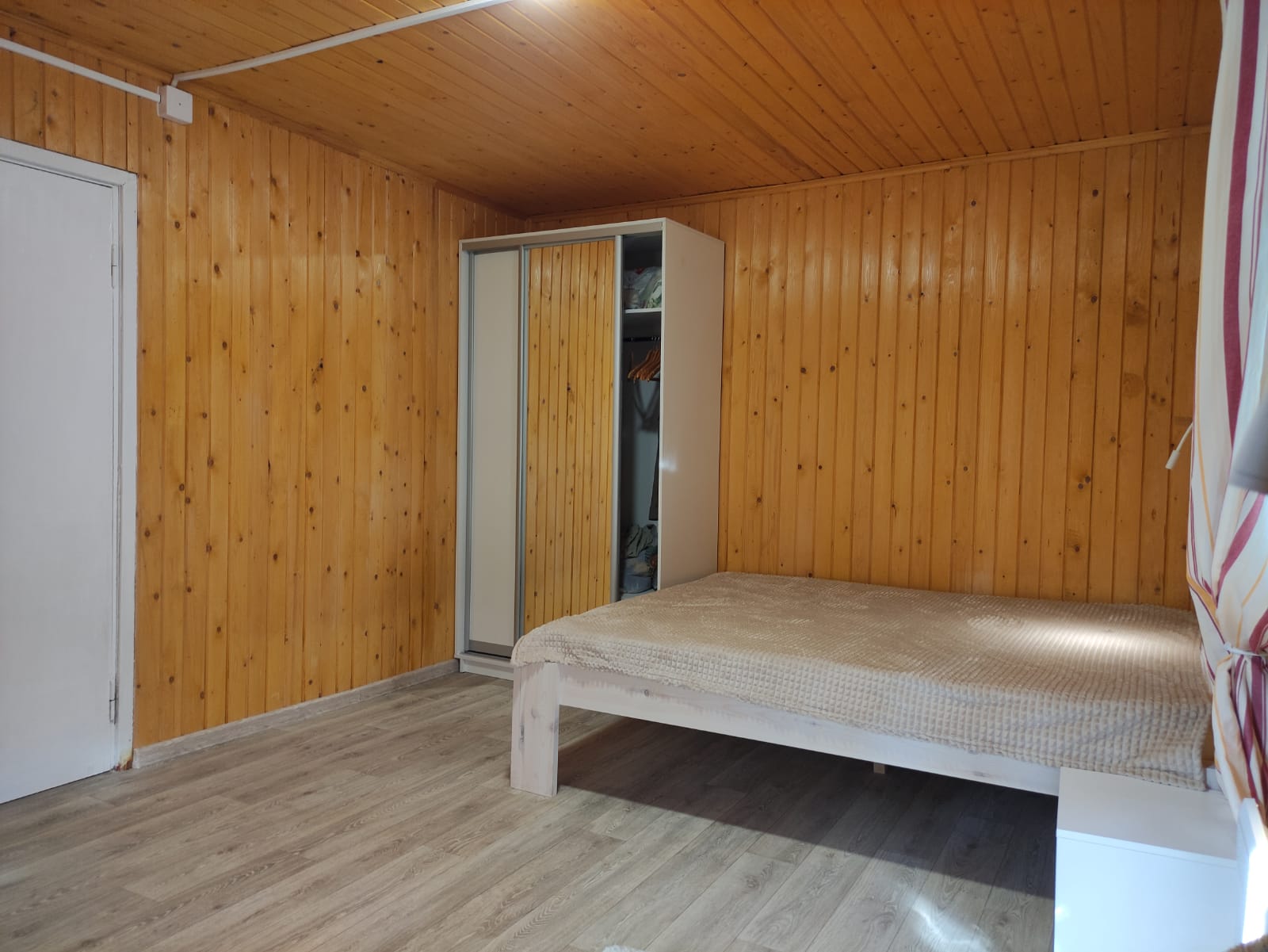 Коттедж с видом на лес