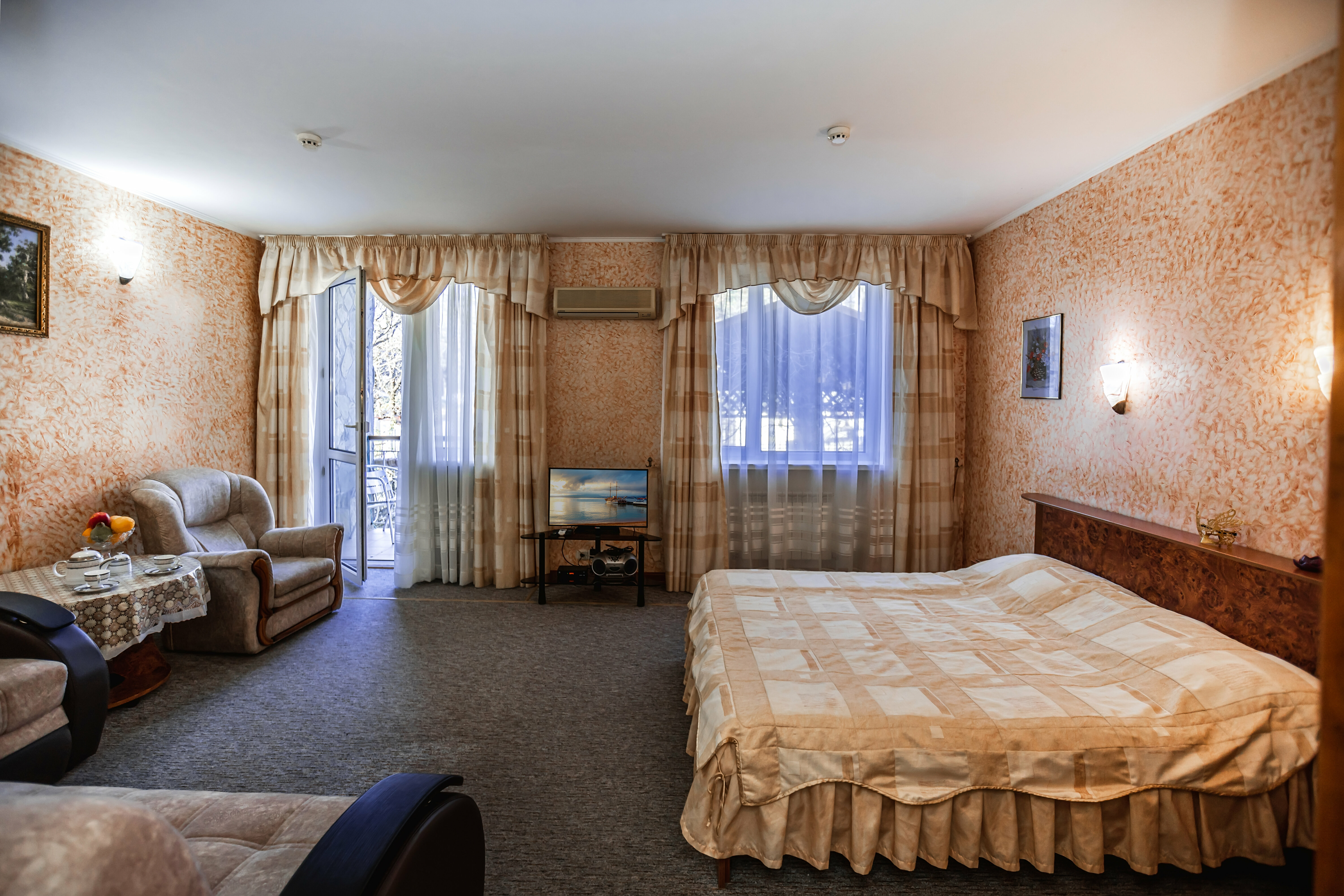 Семейный номер с балконом