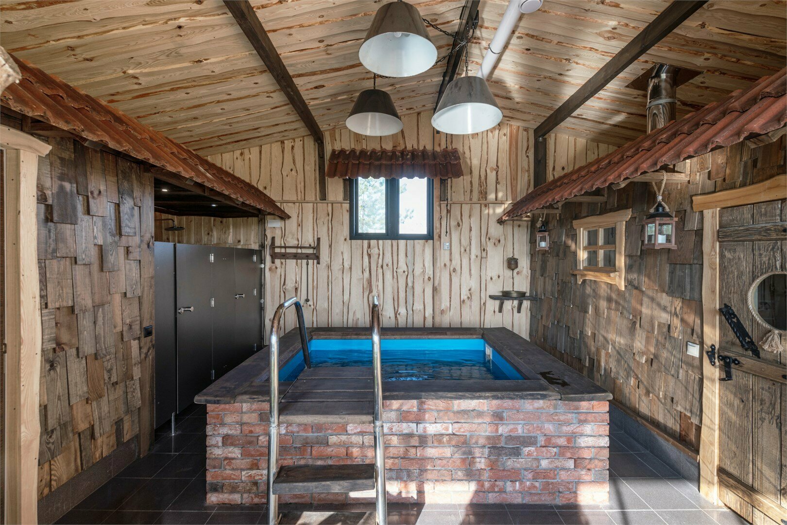 Баня на дровах с бассейном La Кум