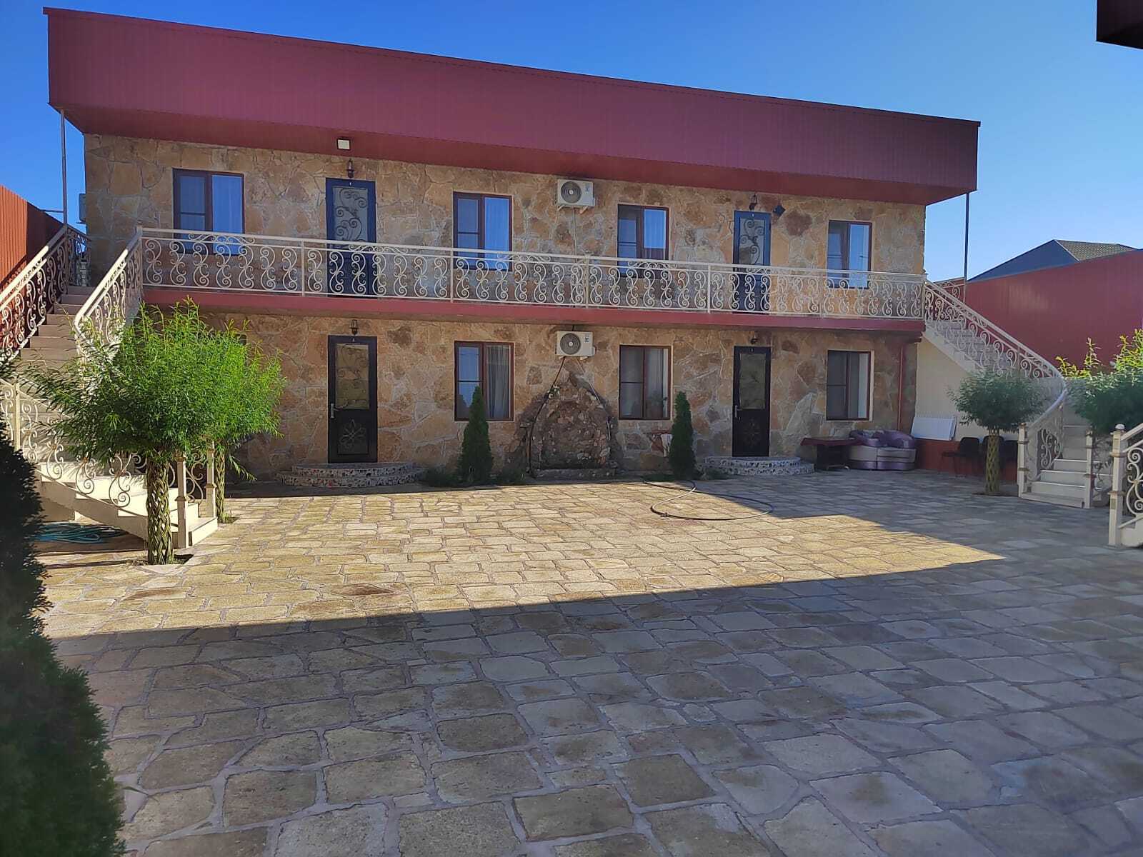 Двухкомнатный номер с отдельным входом и своим санузлом