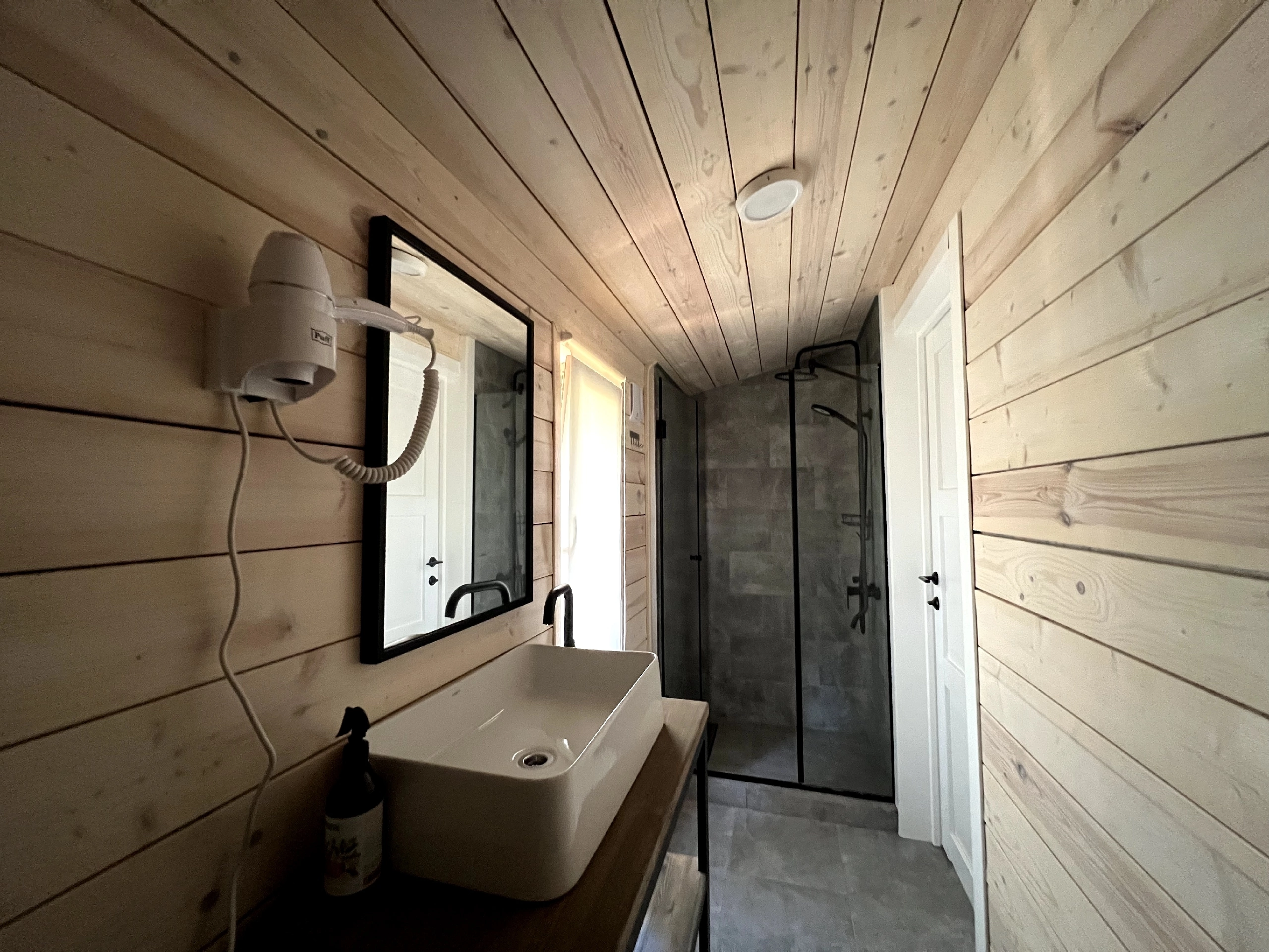 Коттедж с видом на лес