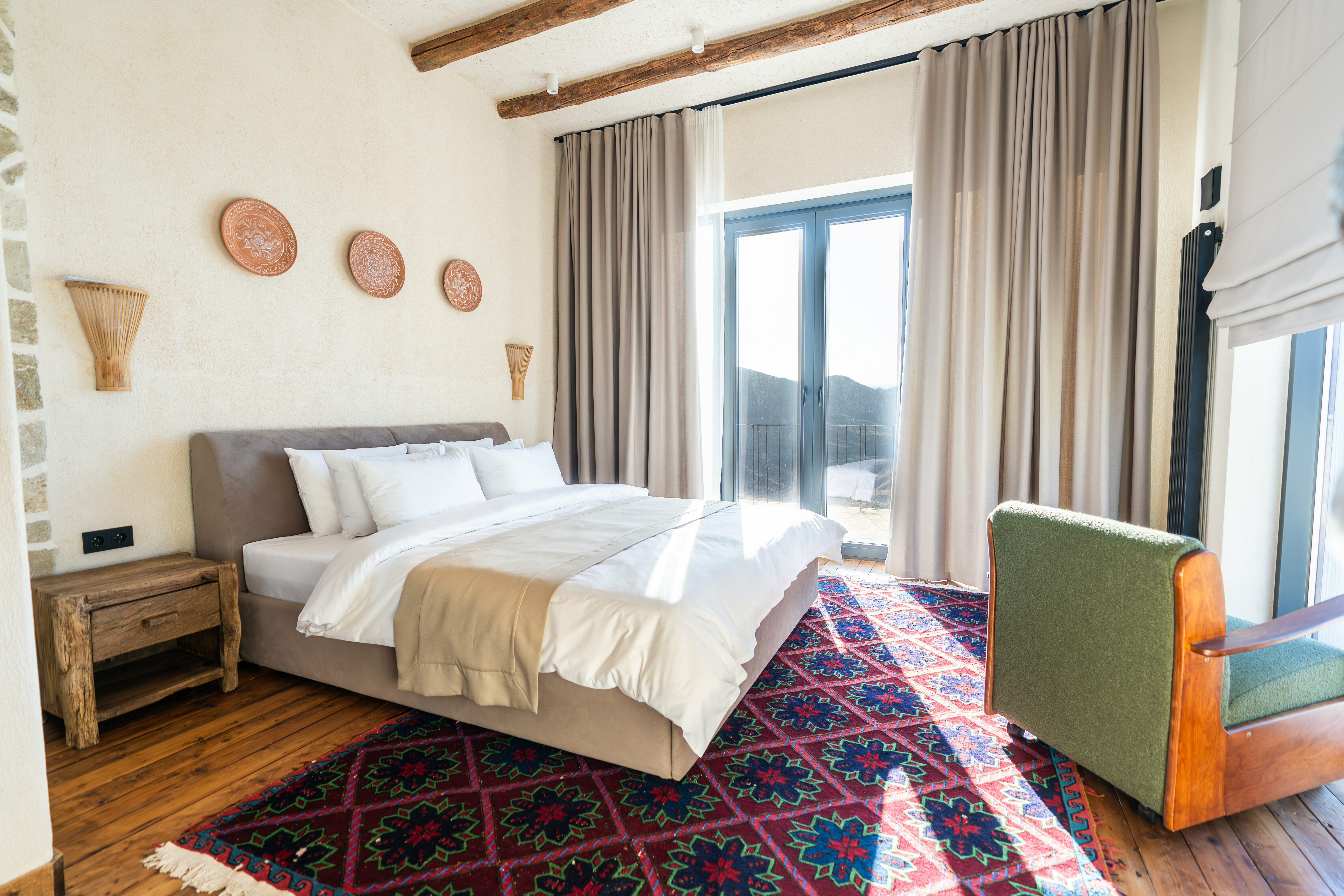 Люкс с кроватью размера «king-size» и балконом