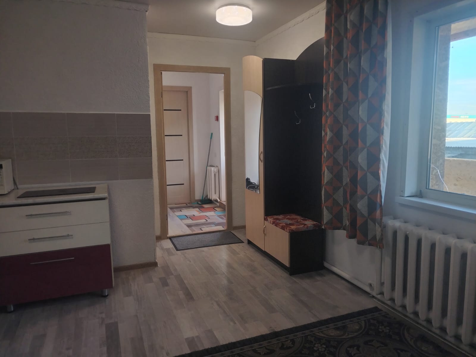 Номер-студия с кроватью размера «queen-size»