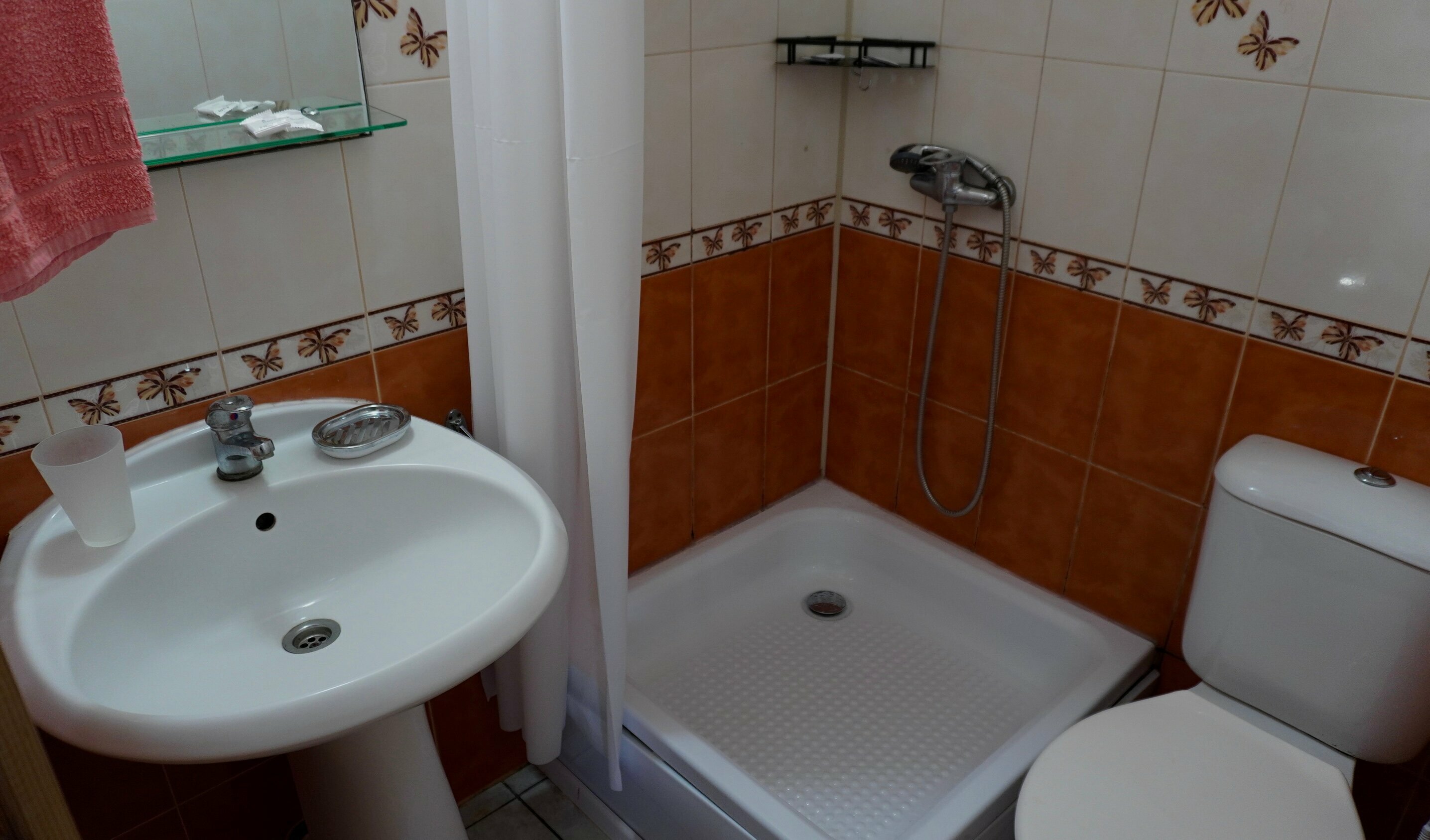 Улучшенный двухместный номер Делюкс с 1 кроватью или 2 отдельными кроватями