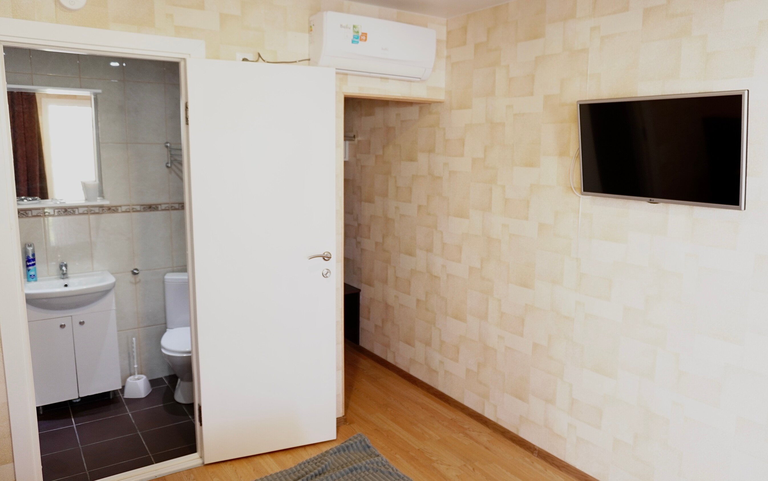 Улучшенный двухместный номер Делюкс с 1 кроватью или 2 отдельными кроватями