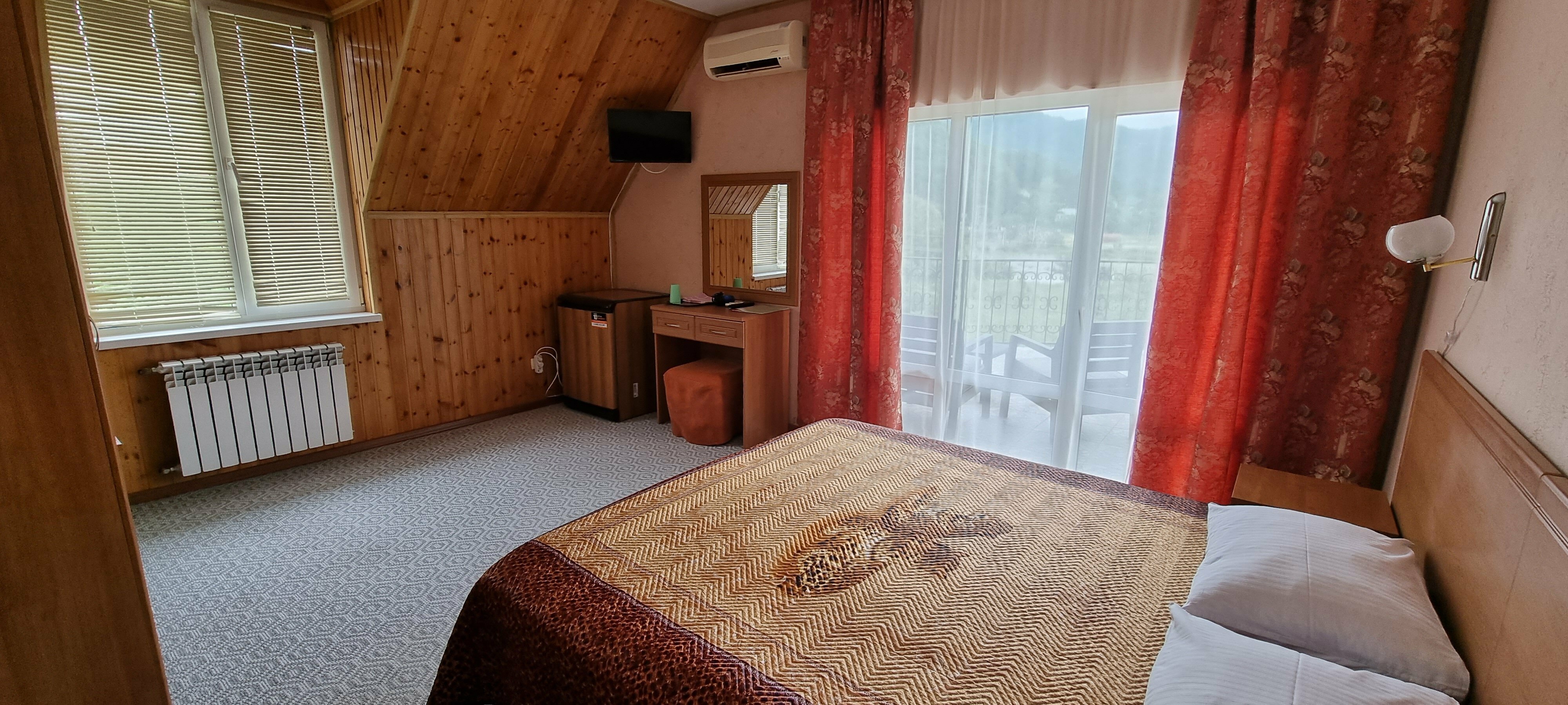 Семейный двухкомнатный номер с террасой