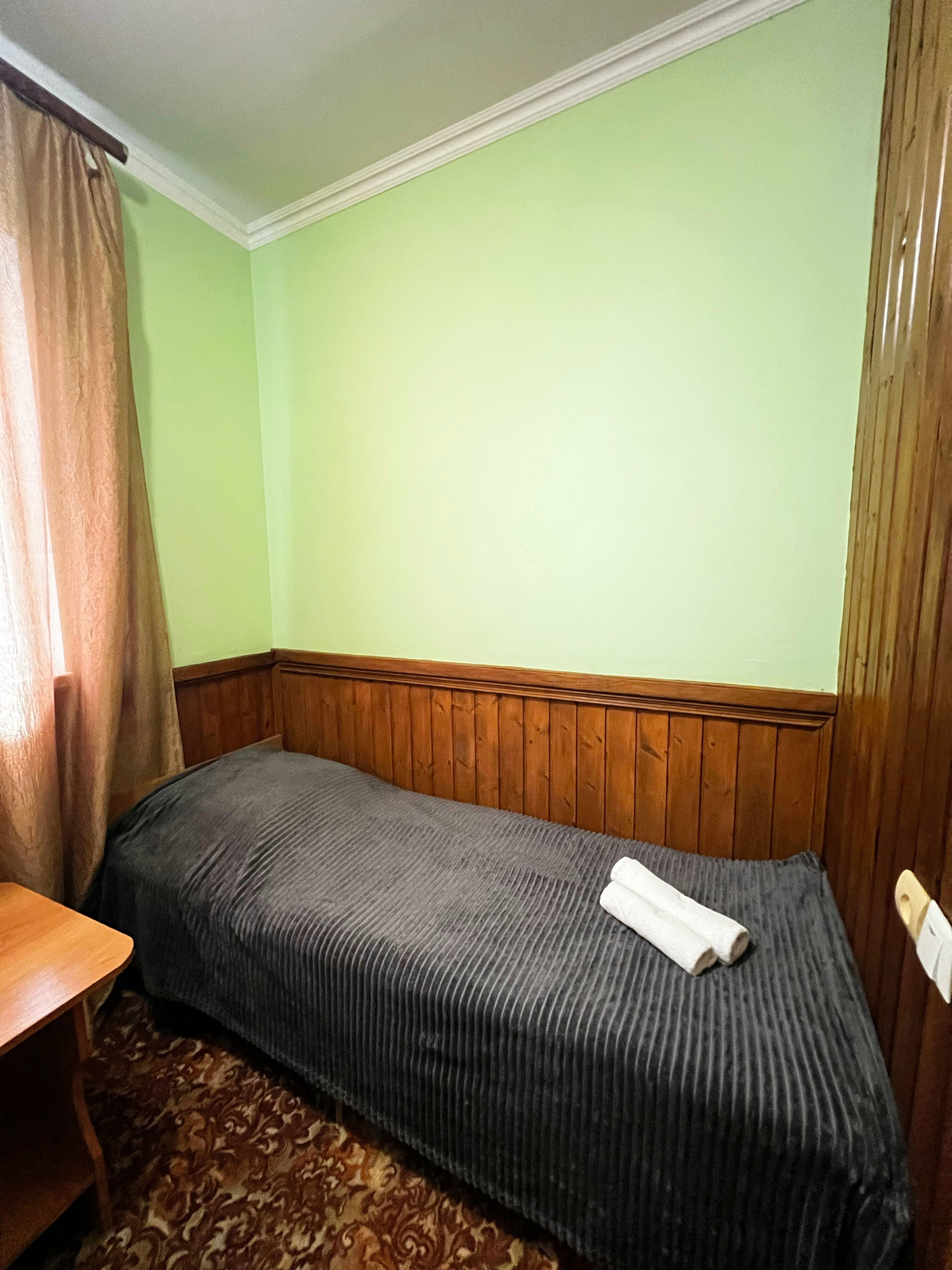 Комфорт плюс 2-х комнатный (двуспальная кровать+ односпальная+доп.место кресло)