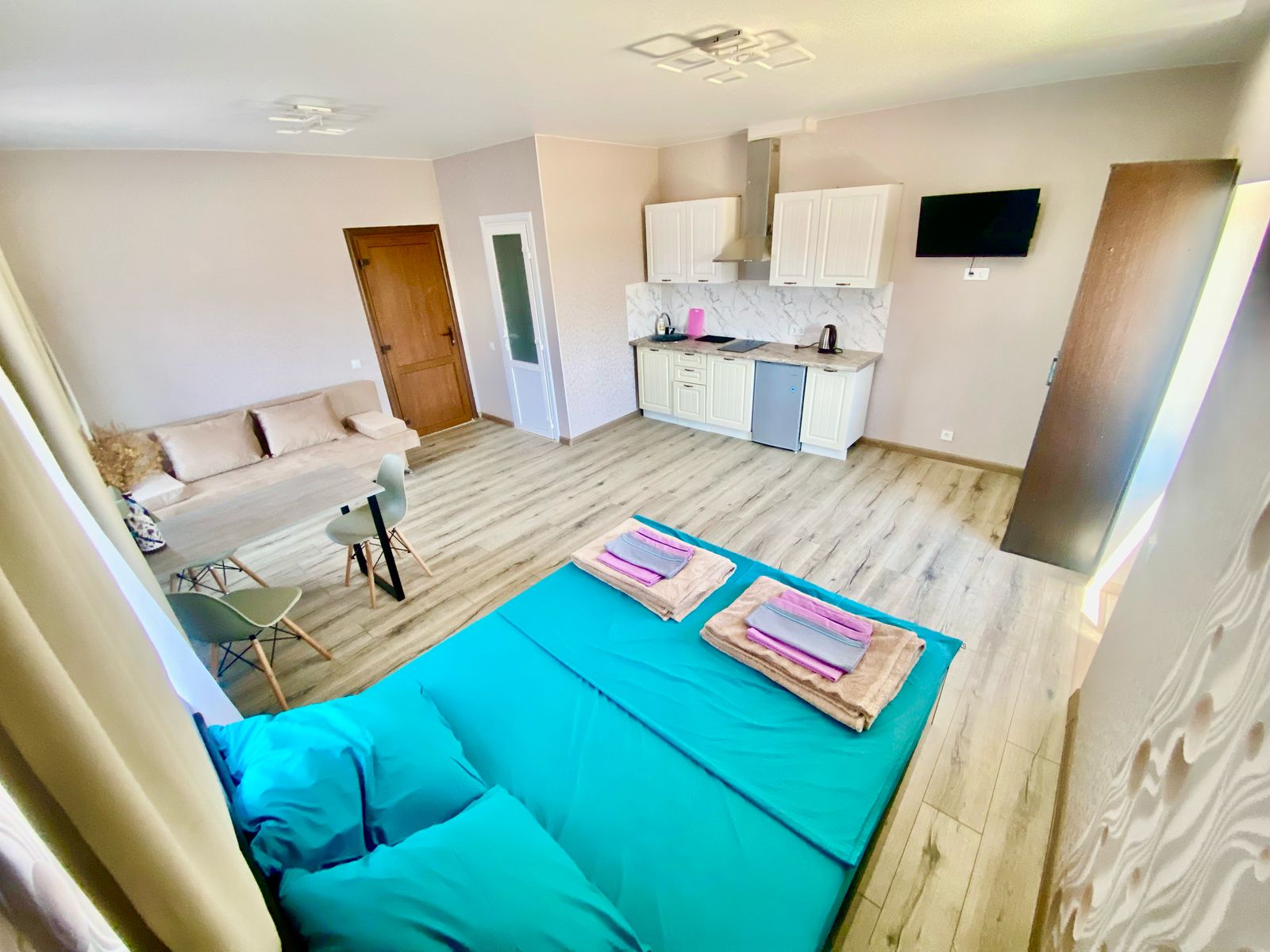 Апартаменты-студия с видом на море