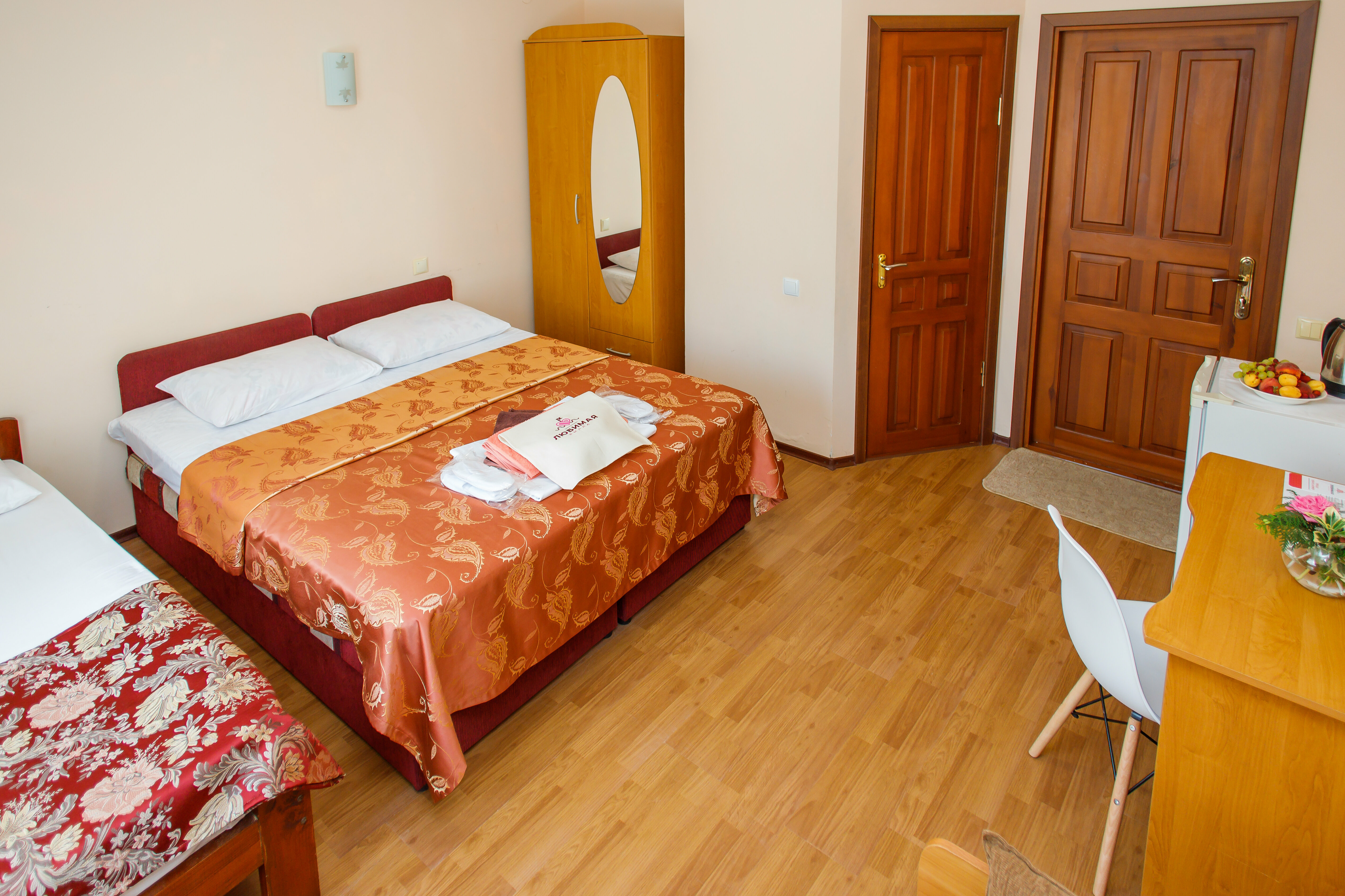 Семейный Стандарт (2 взрослых + 2 детей)