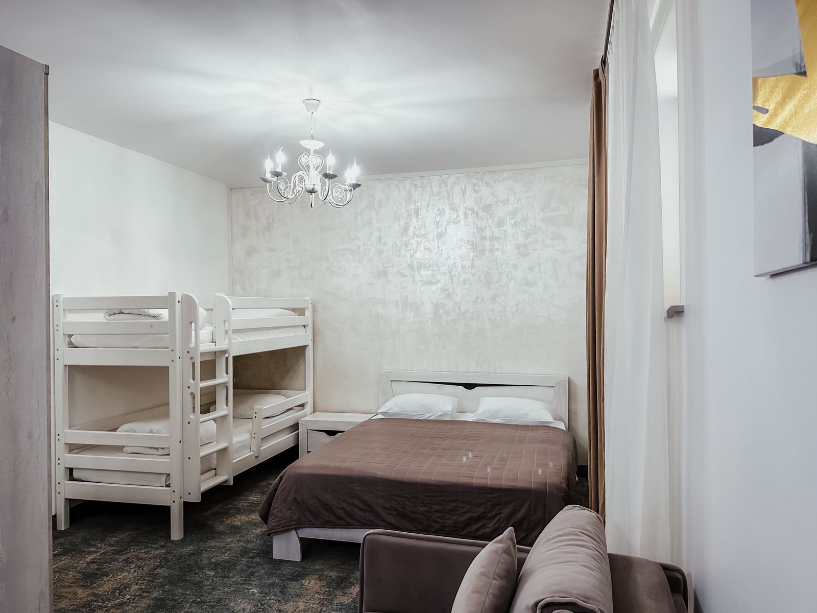 Семейный-студио на цоколе