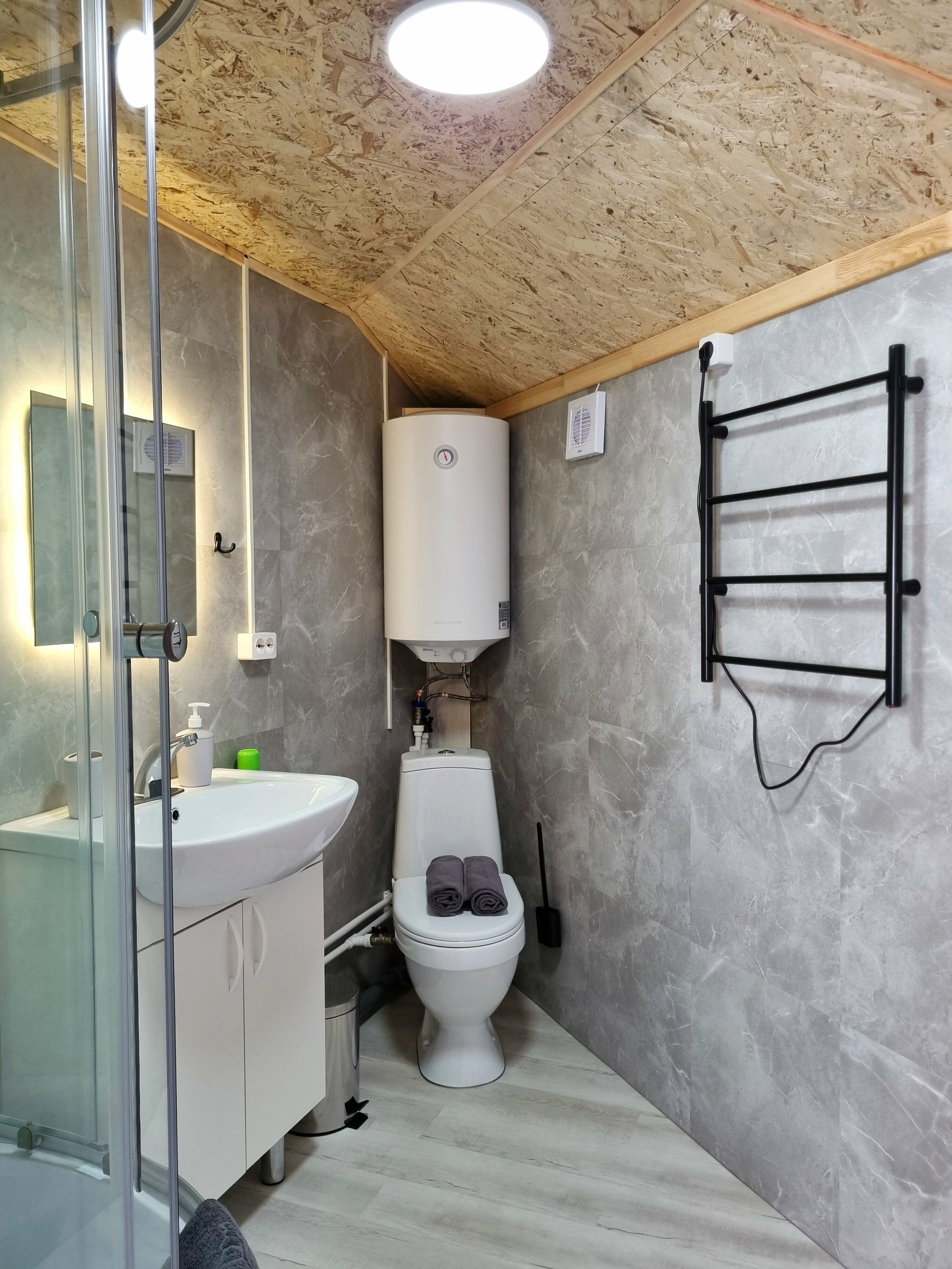 4х местная благоустроенная юрта с раздельными кроватями и диваном