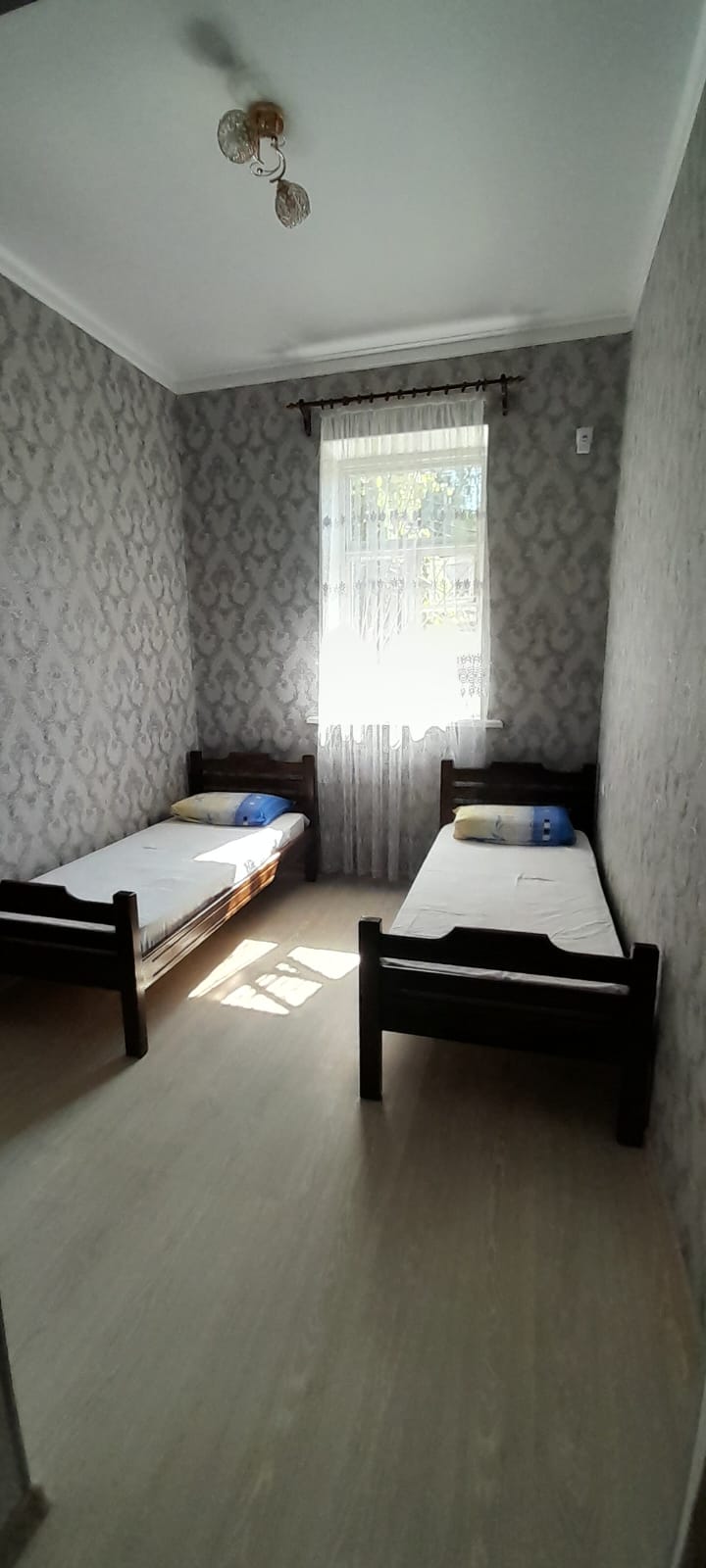 4- комнатная квартира в центре г.Гагра