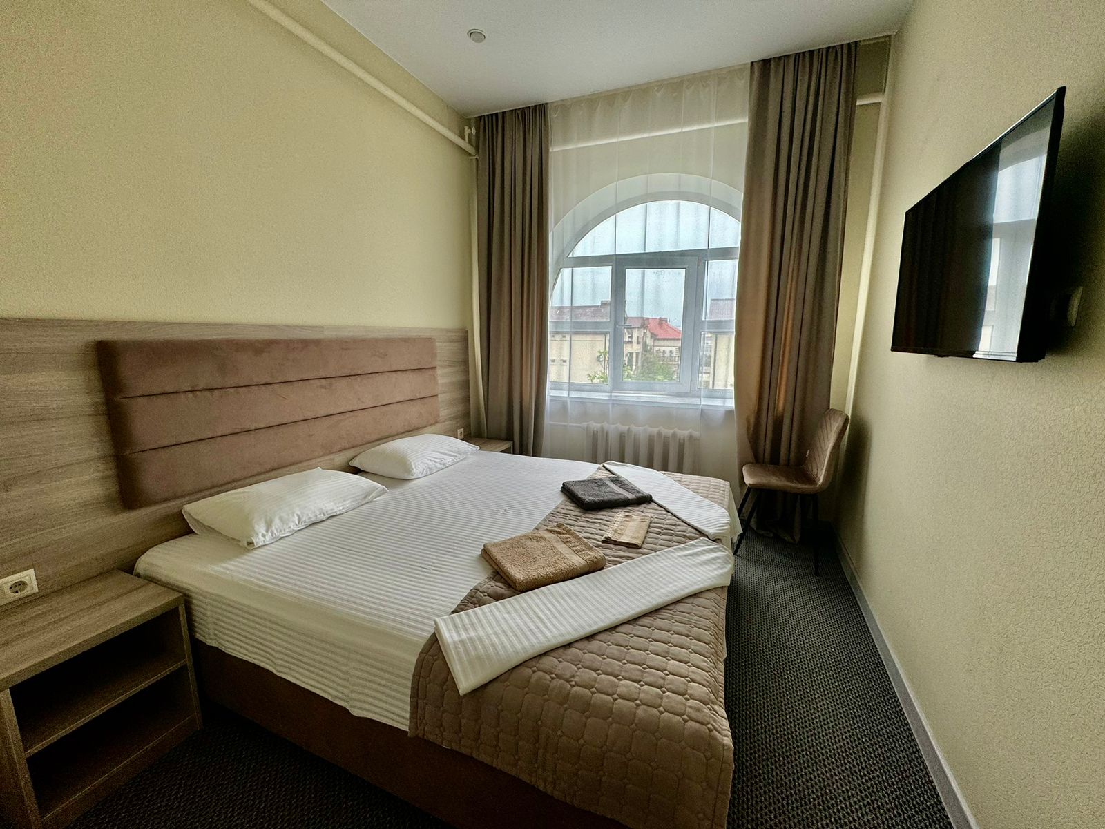 Двухместный номер Делюкс с 1 кроватью и душем