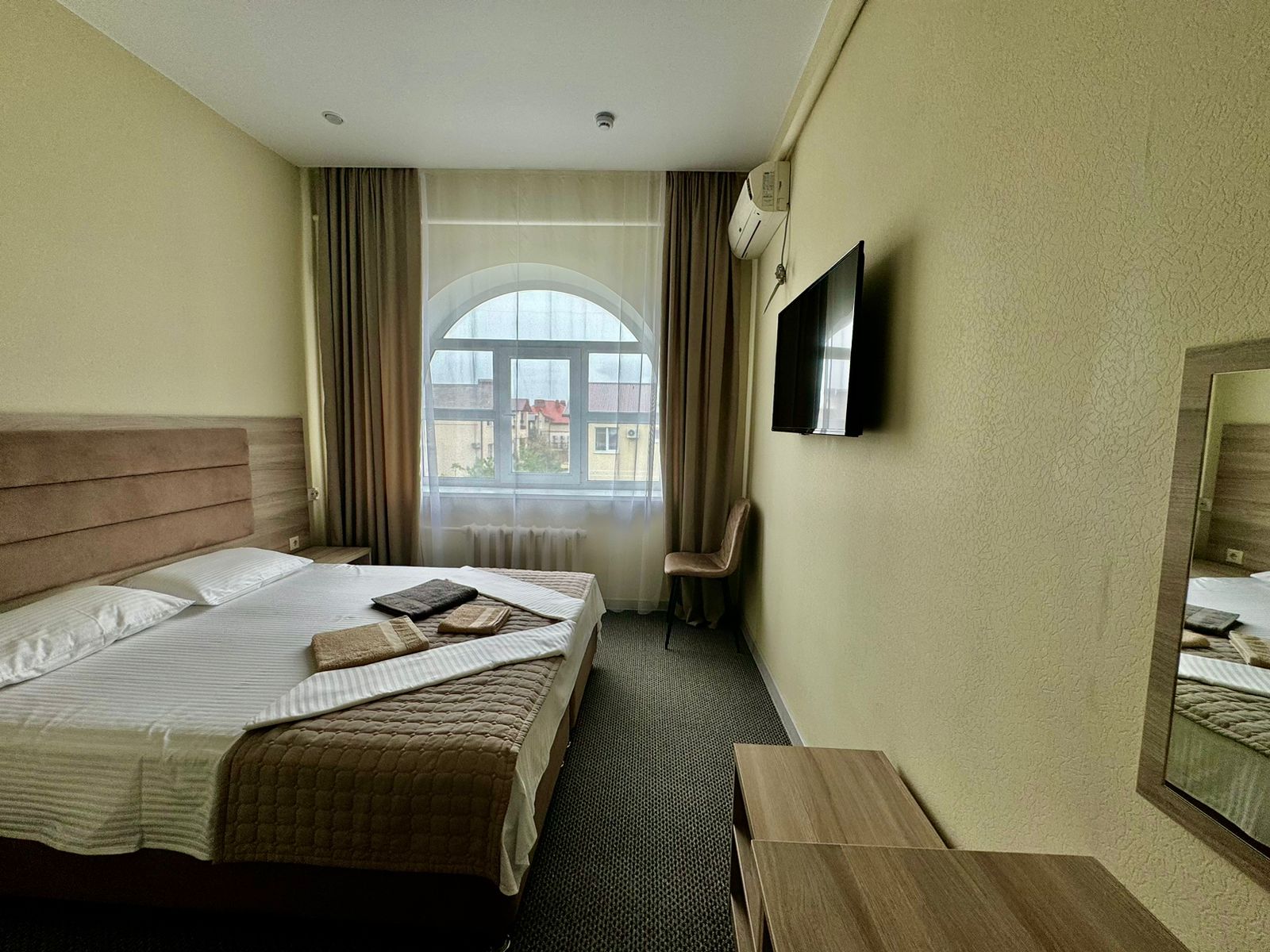 Двухместный номер Делюкс с 1 кроватью и душем